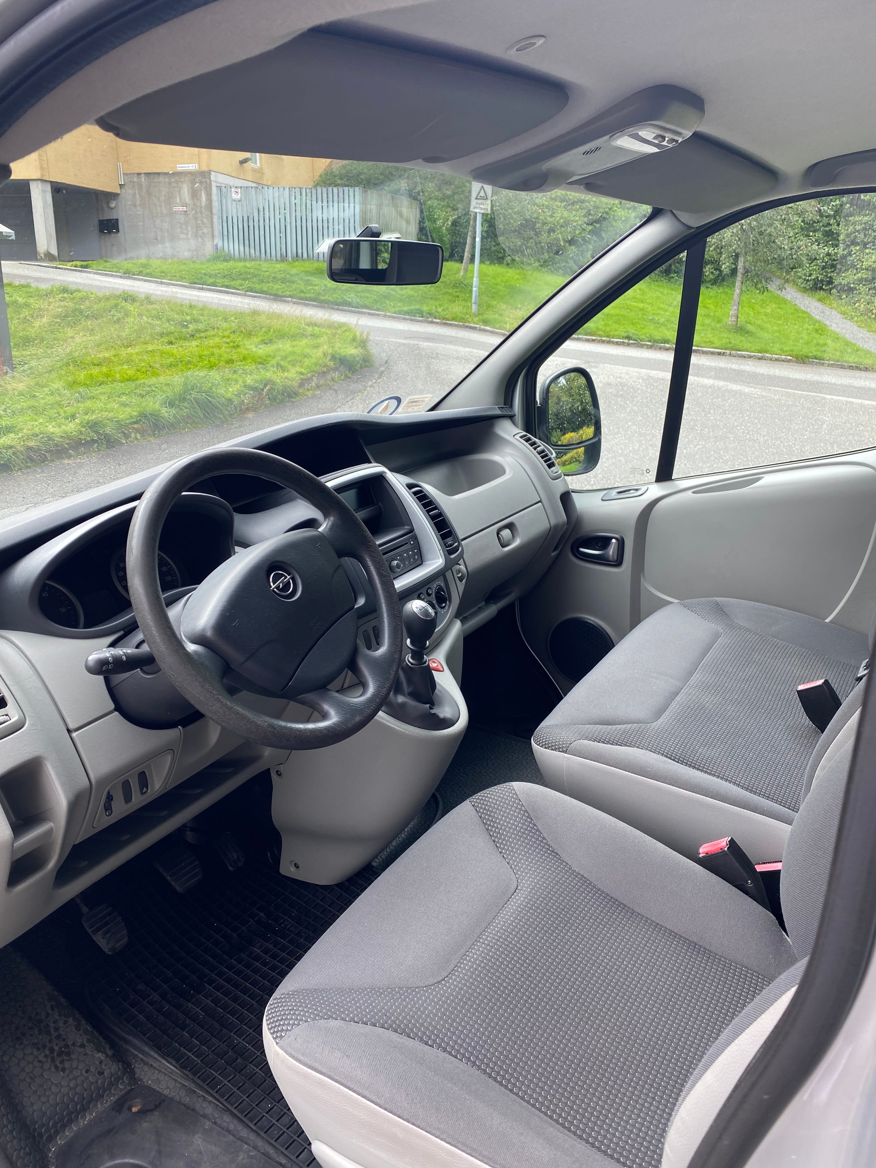 Opel Vivaro 2.0 CDTI Eco-Flex med Tilhengerfeste