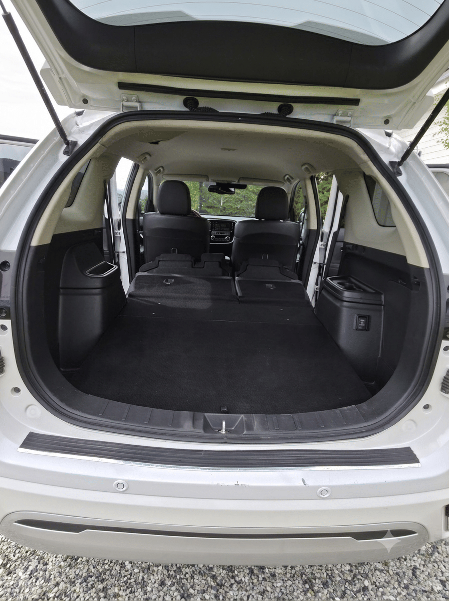 Mitsubishi Outlander Hybrid med Ryggekamera
