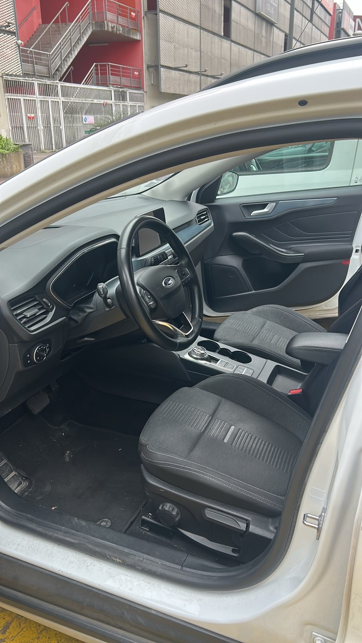 Ford Focus Business avec GPS
