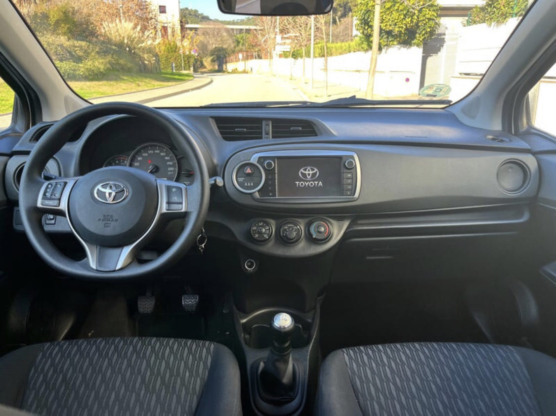 Toyota Yaris 1,0 VVT-i ACTIVE con Dashcam