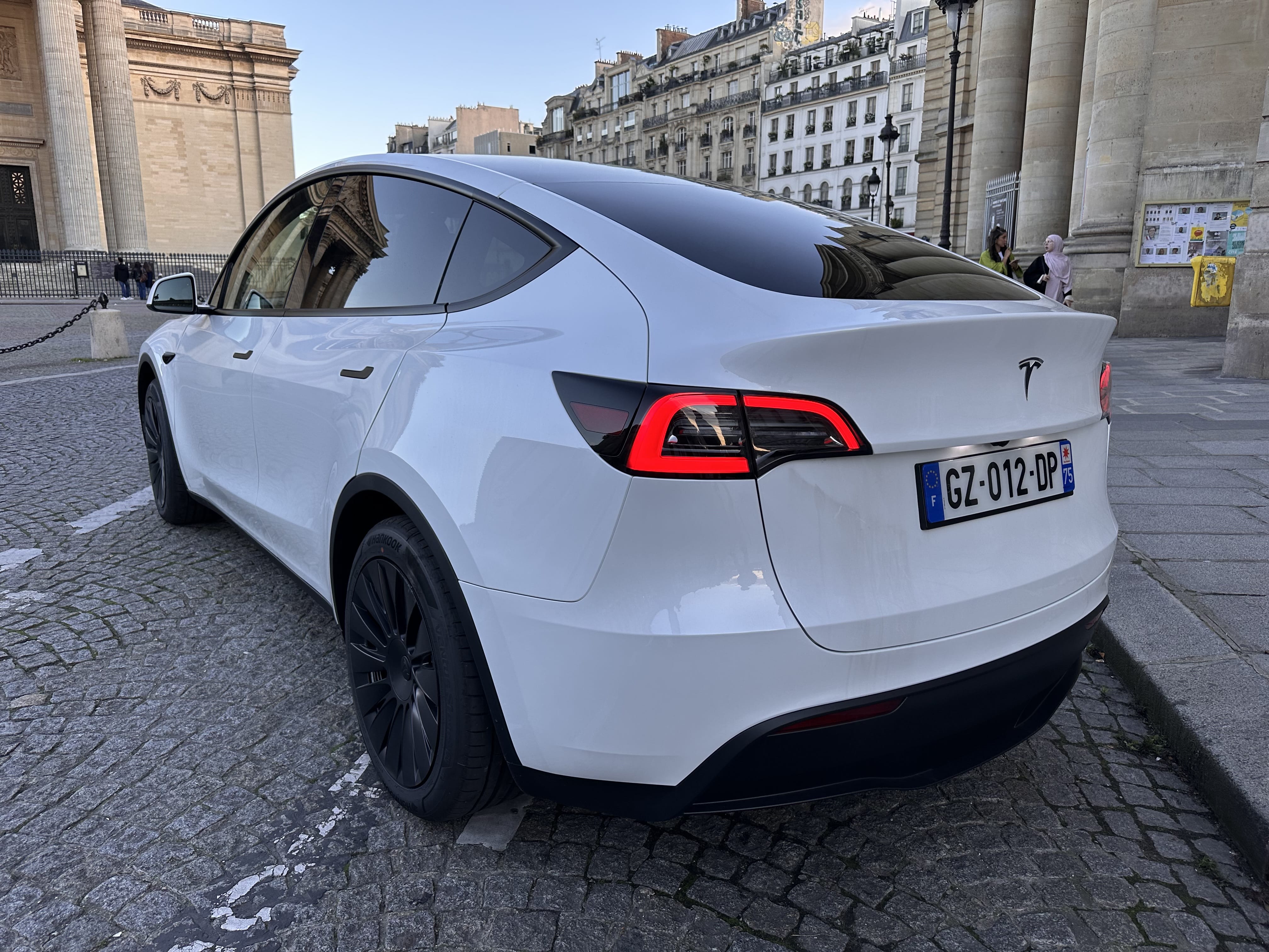 Tesla Model Y avec Régulateur de vitesse