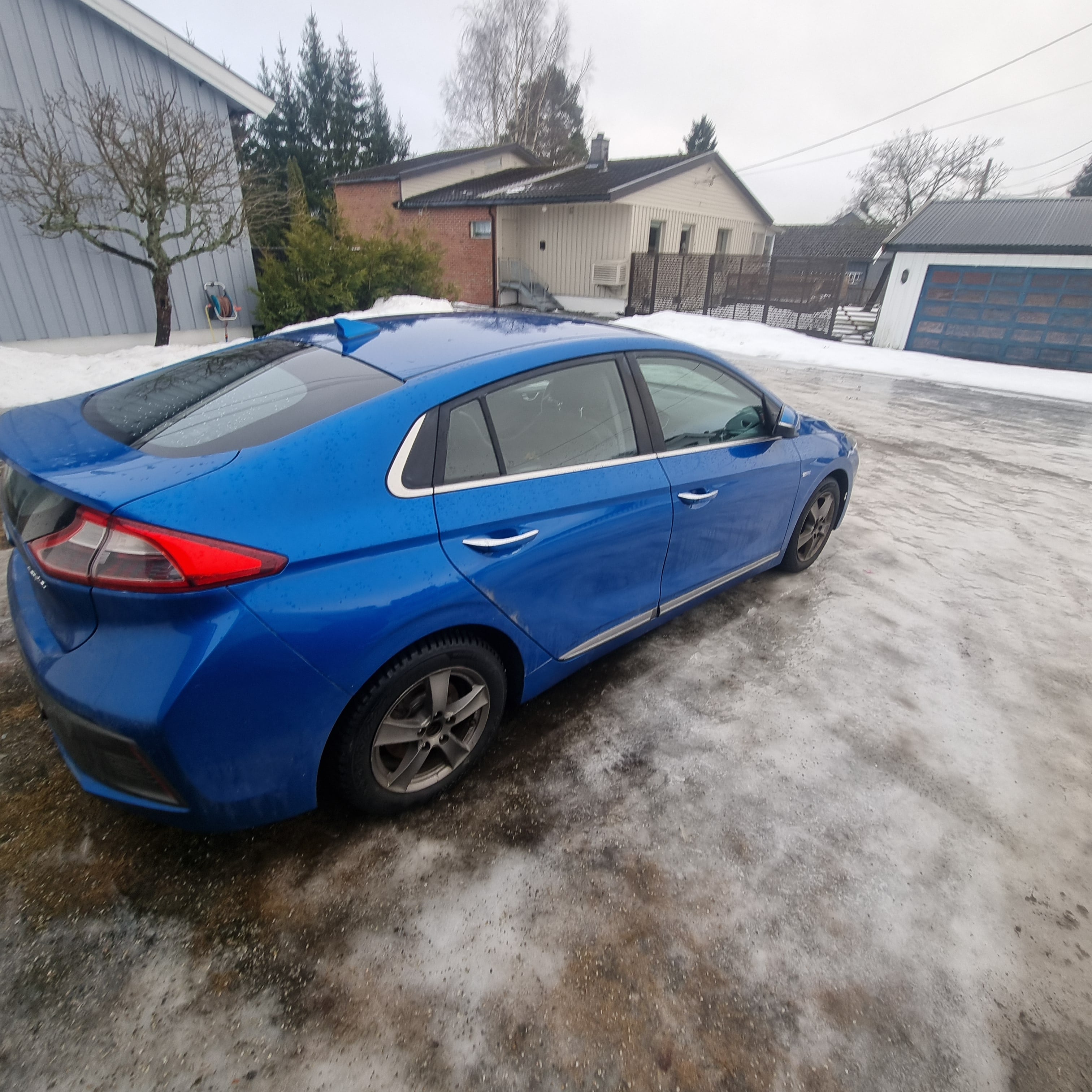 Hyundai Ioniq med Aircondition