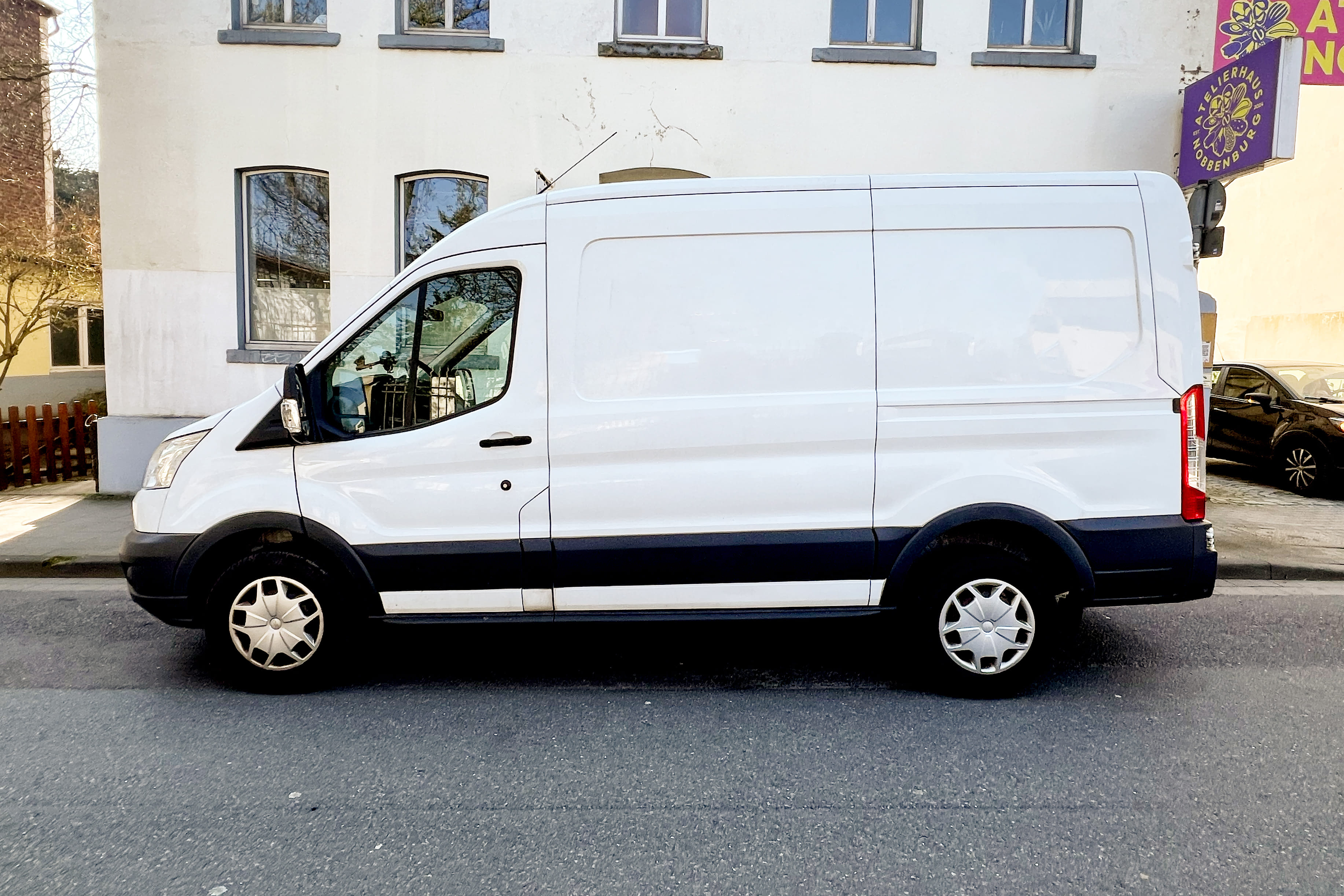 Ford Transit Kastenwagen 96 kW / 135 PS mit Klimaanlage