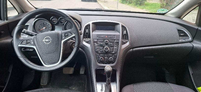 Opel Astra mit Winterreifen