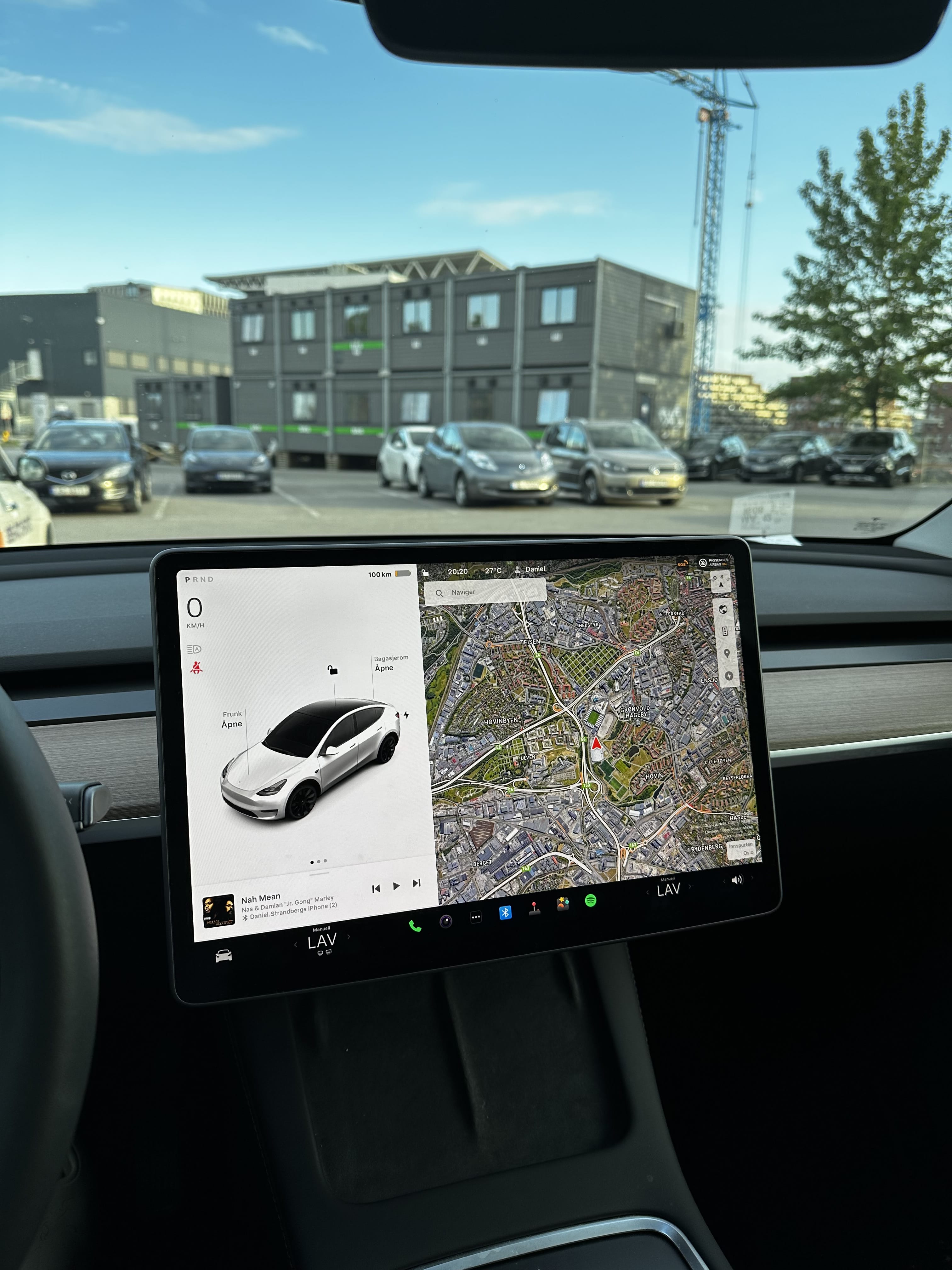 Tesla Model Y med Aircondition