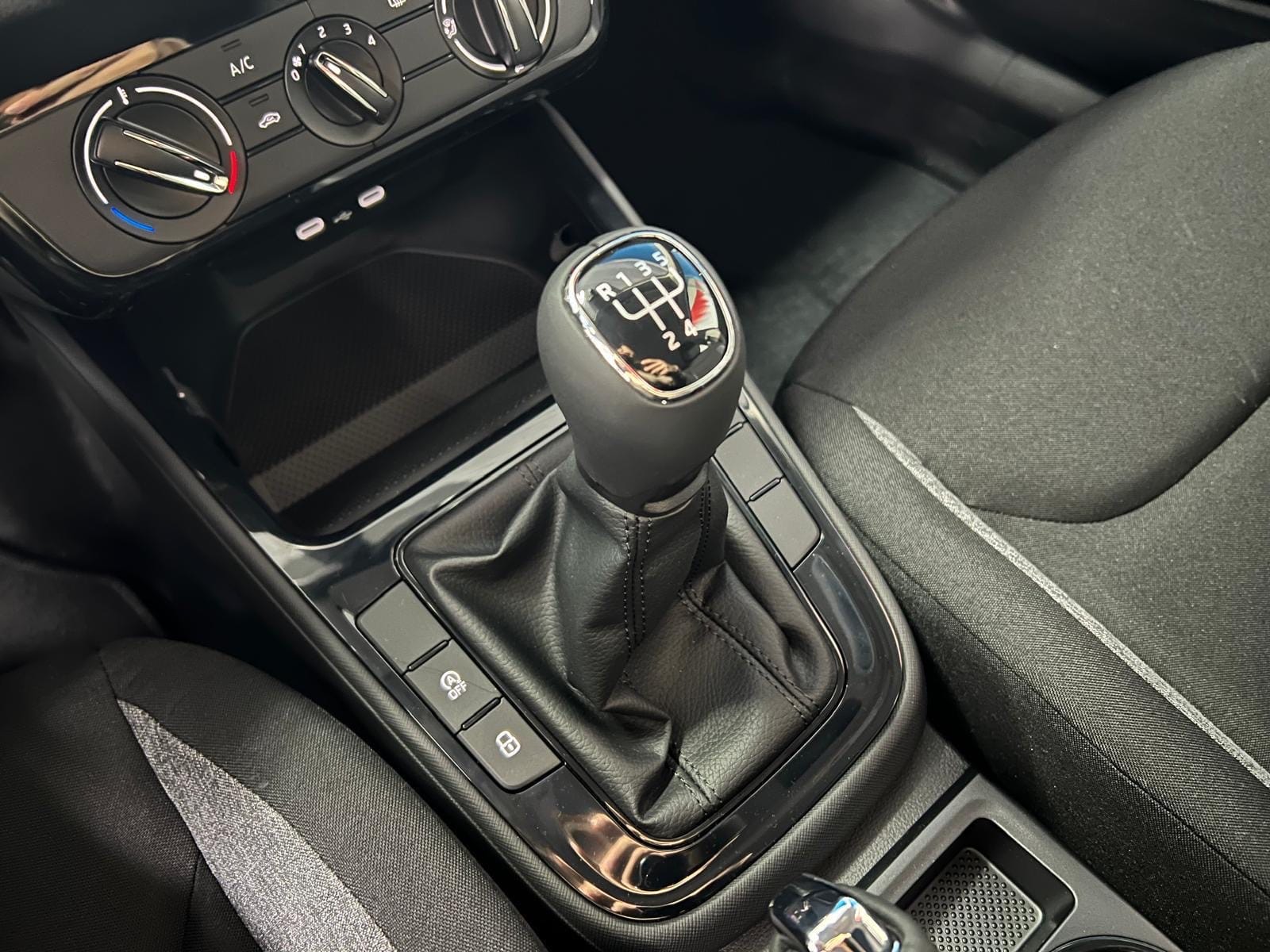 Skoda Fabia 1.0 con Audio Bluetooth