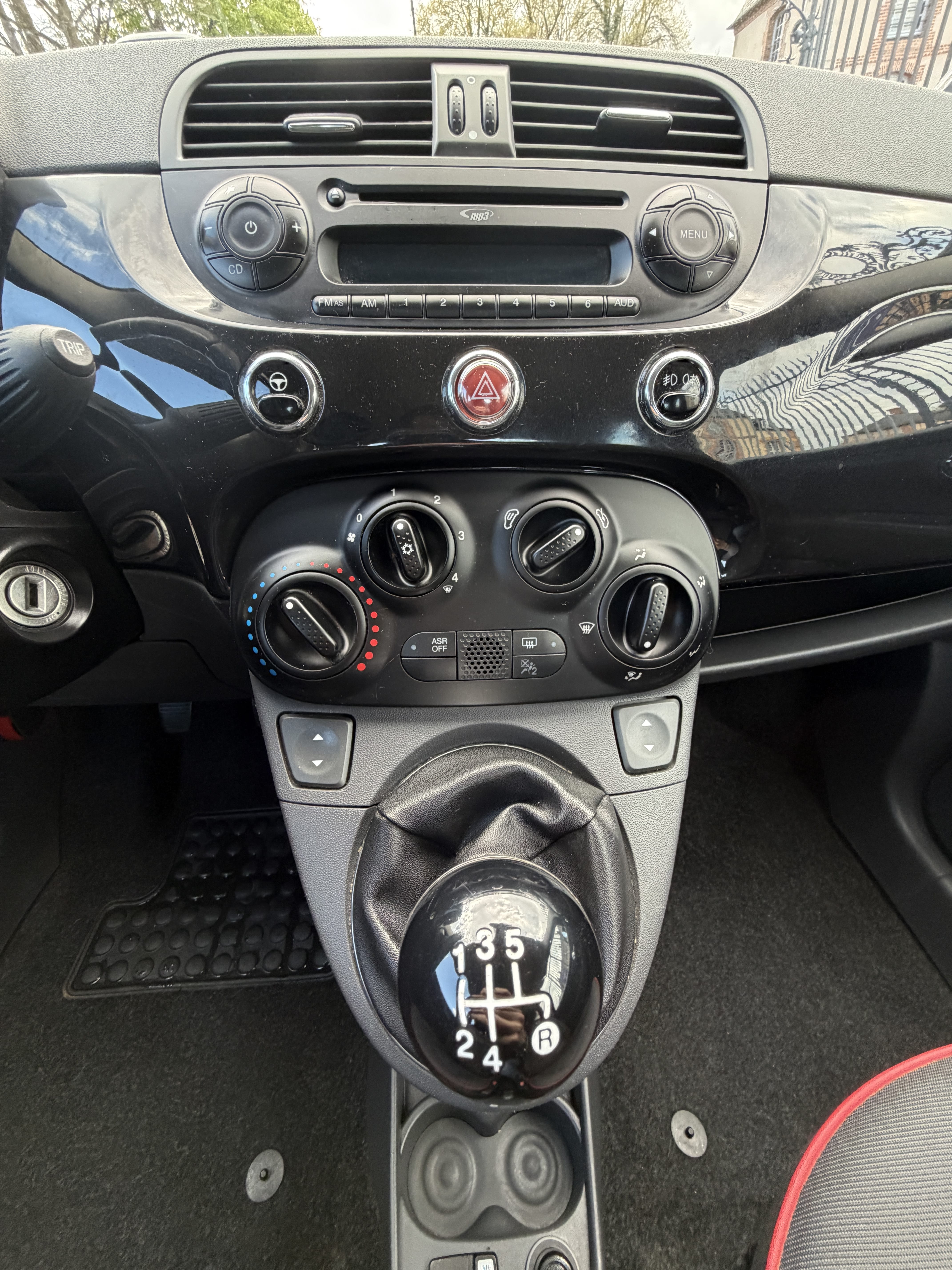Fiat 500 C lounge avec Autoradio