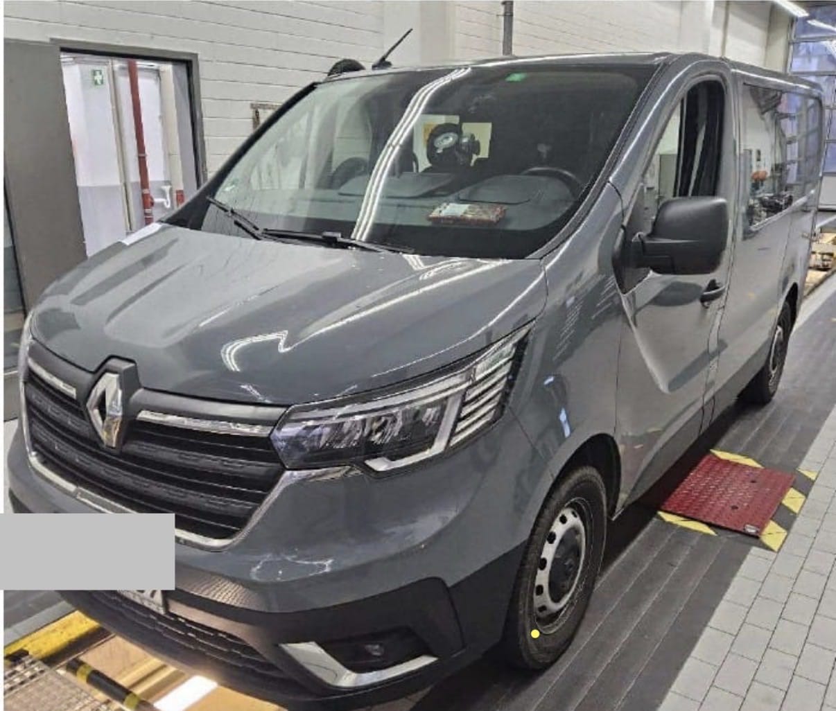 Renault Trafic Doppelkabine, 2022, Diesel, Automatik, 6 Sitze