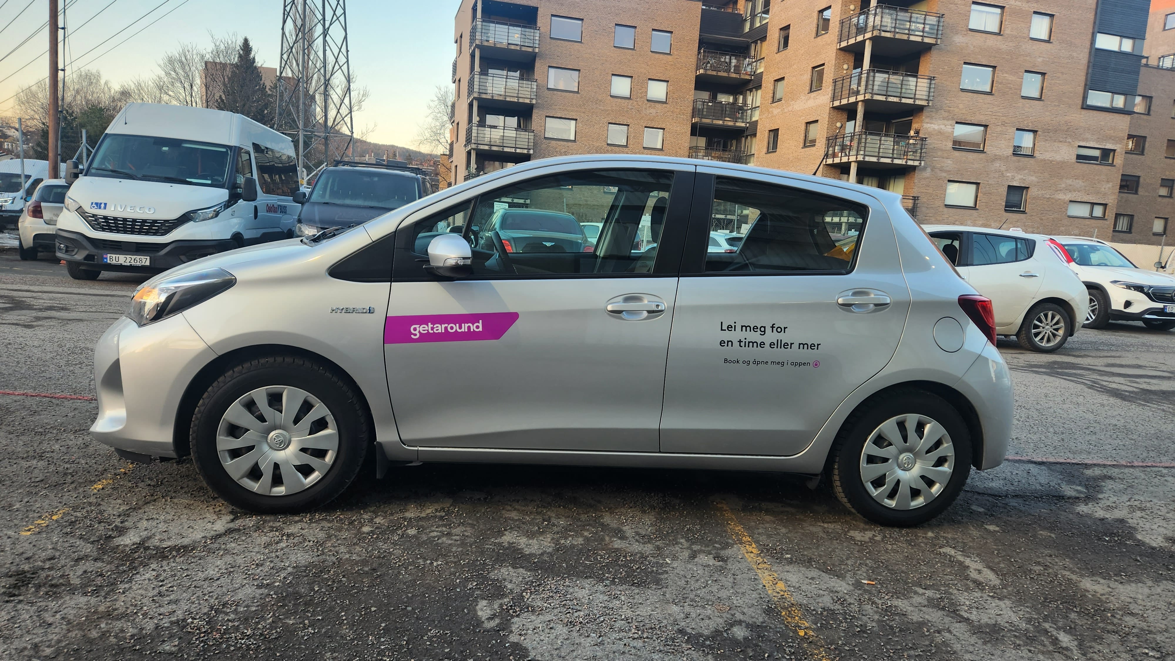 Toyota Yaris Hybrid 1,5 Bensin/Hybrid, Automat, inkl. Beboerkort sone parkering med Aircondition