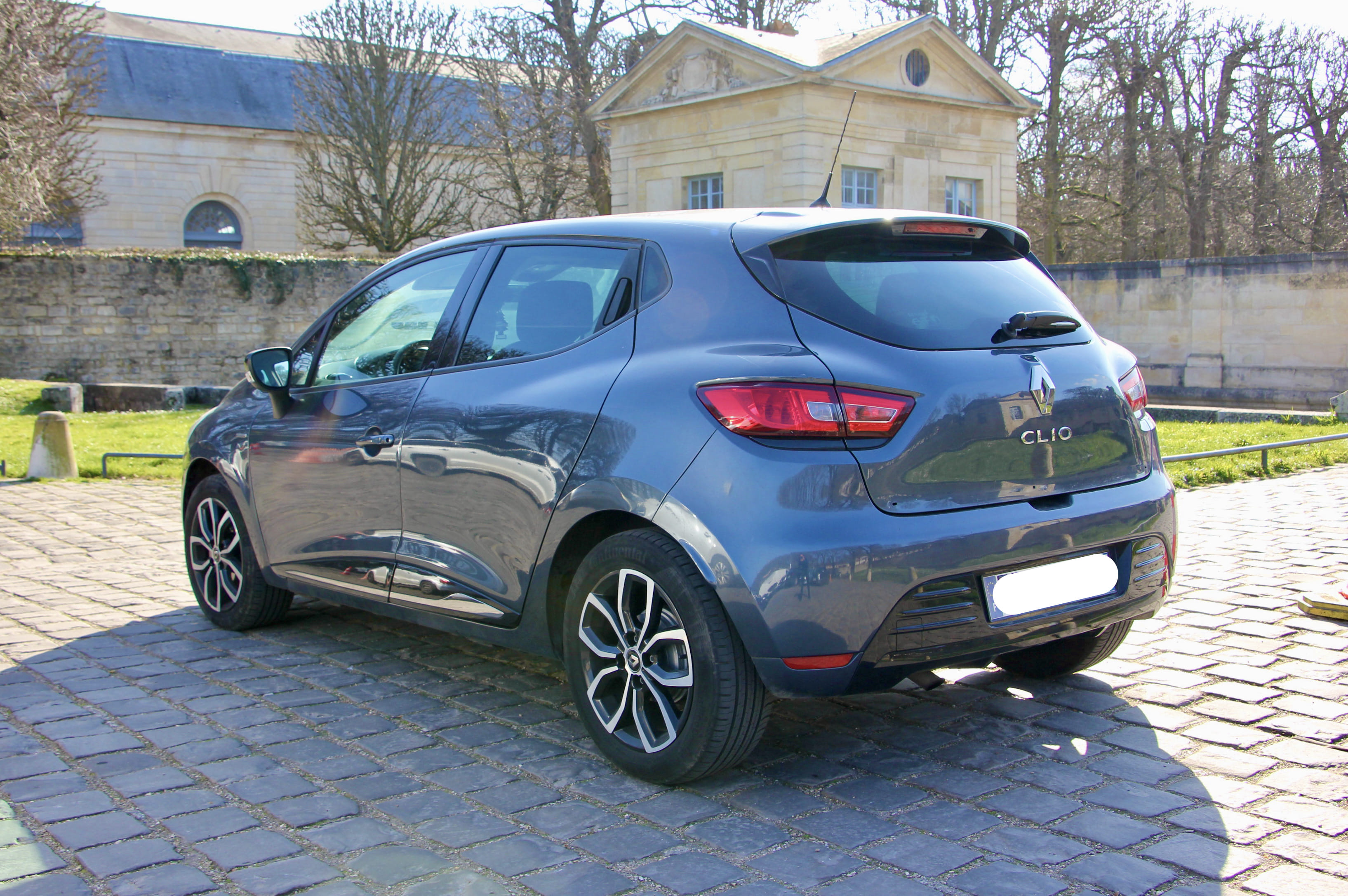 Renault Clio avec GPS