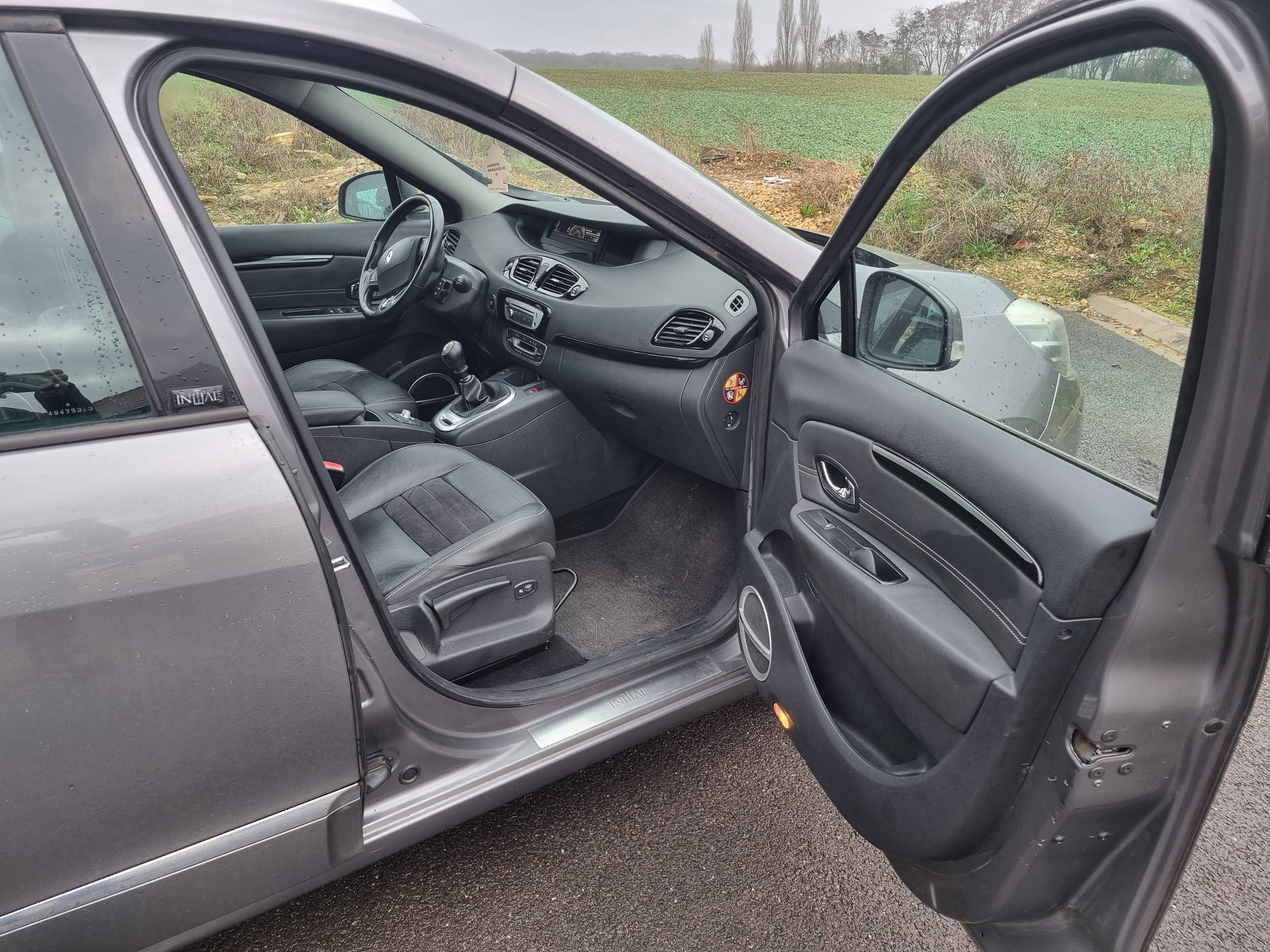 Renault Mégane Scenic avec Pneus neige