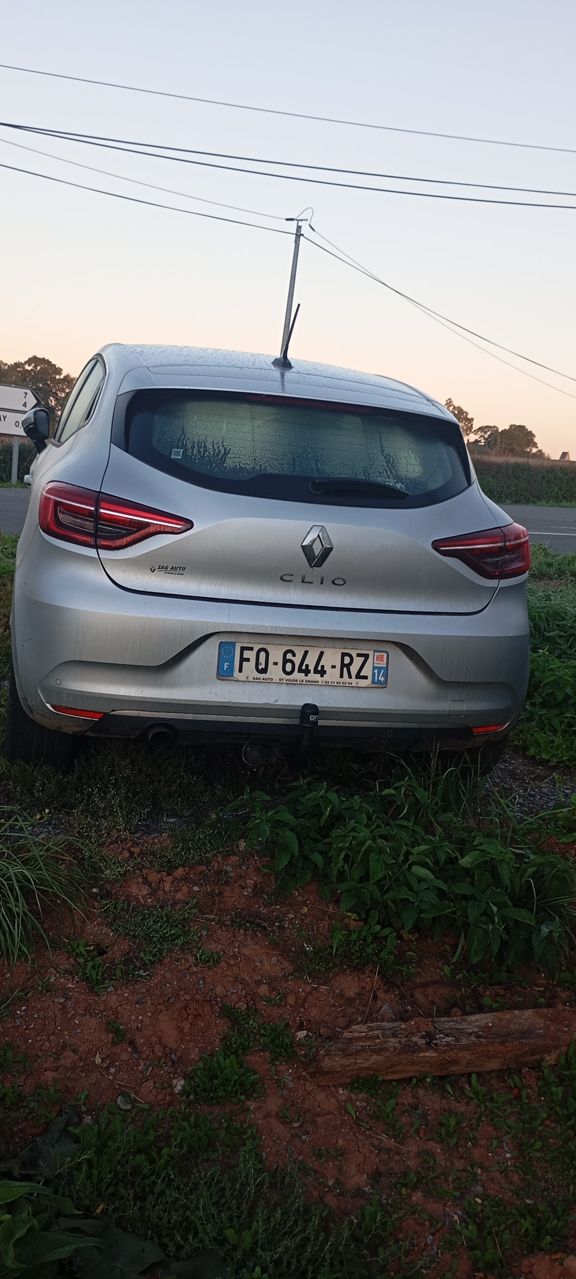 Renault Clio 5- 100cv 1L tce avec Autoradio