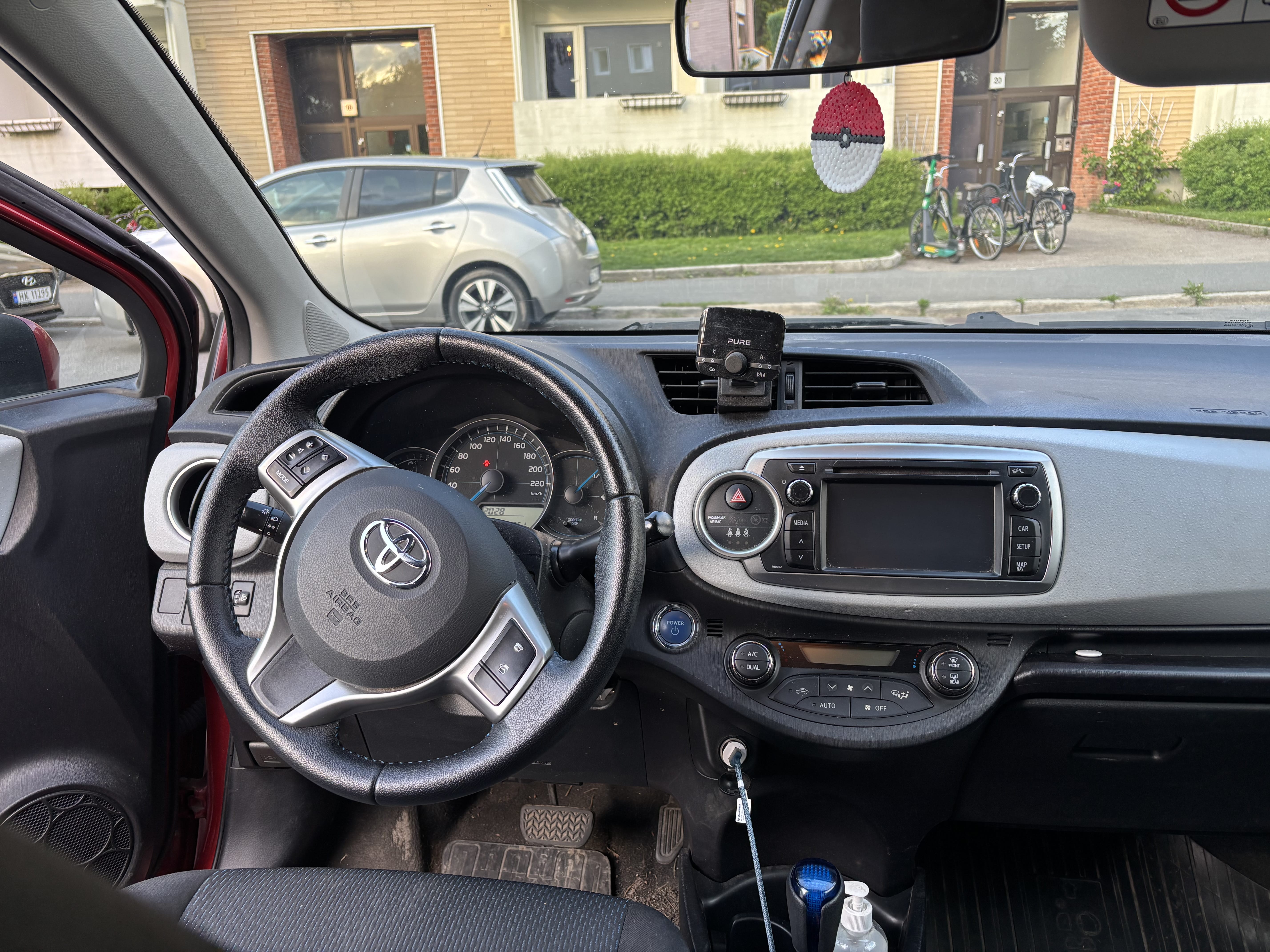 Toyota Yaris Hybrid med USB ladeuttak