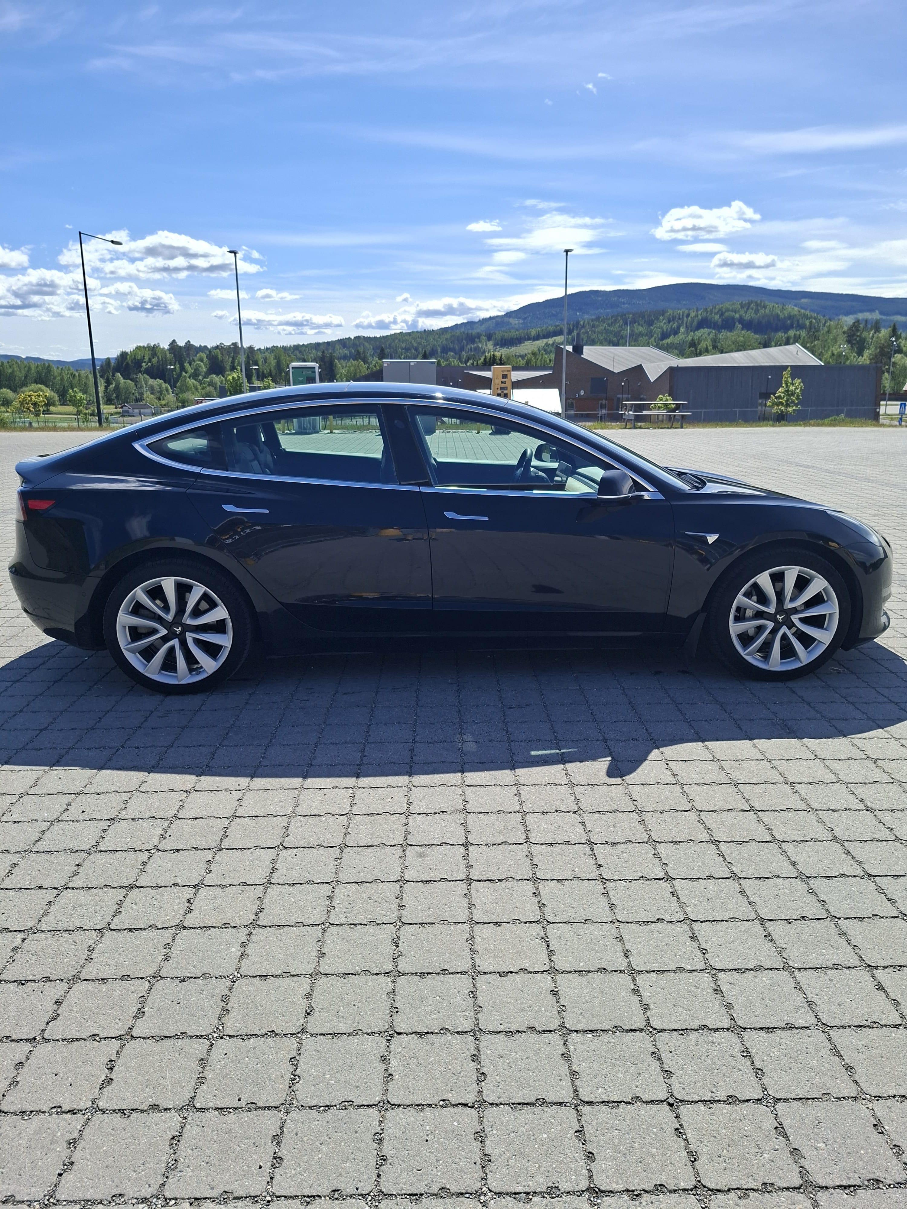 Tesla Model 3 Long Range med Aircondition