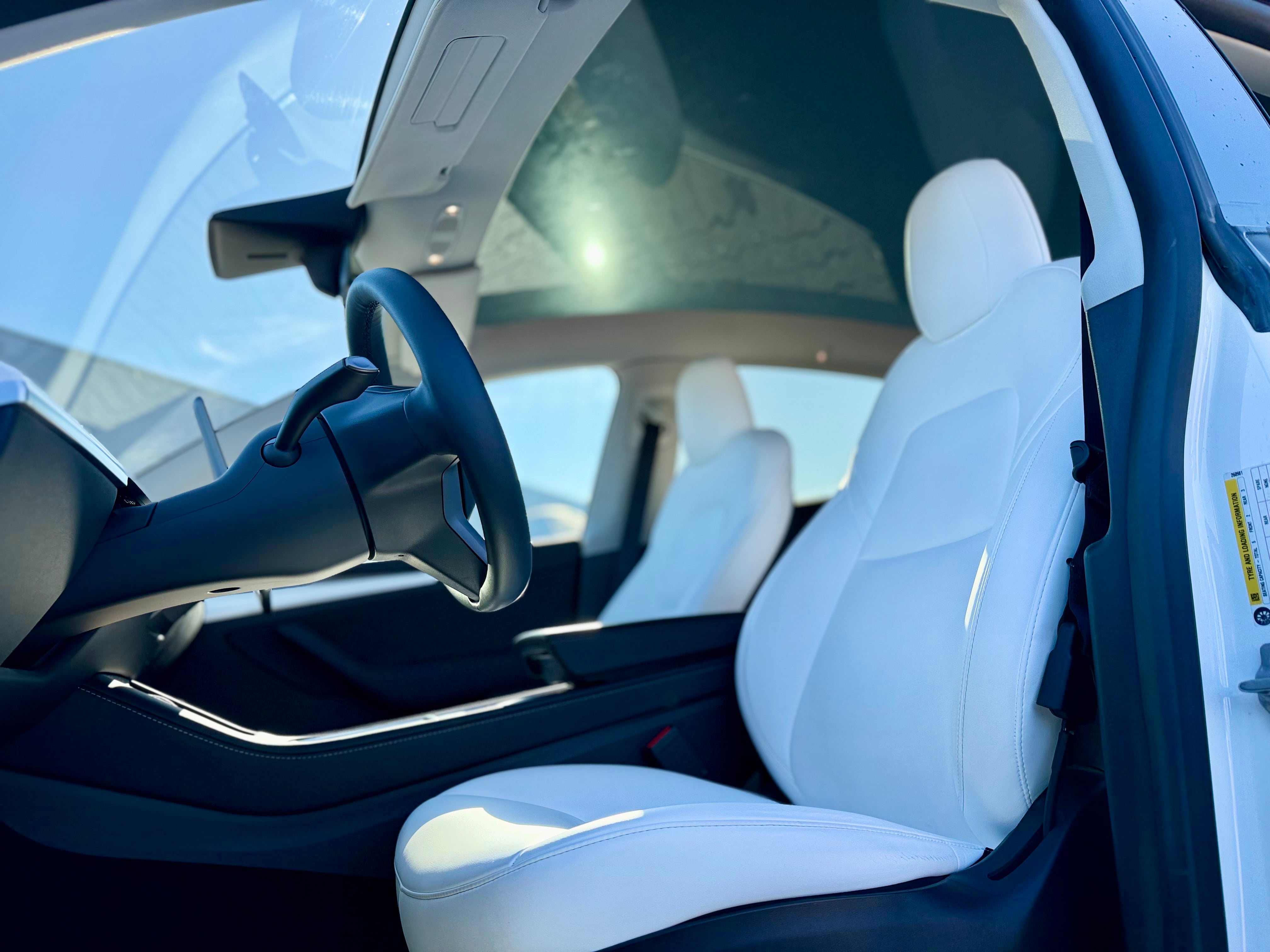 Tesla Model Y Long Range 600hp 4x4 med Cruisekontroll