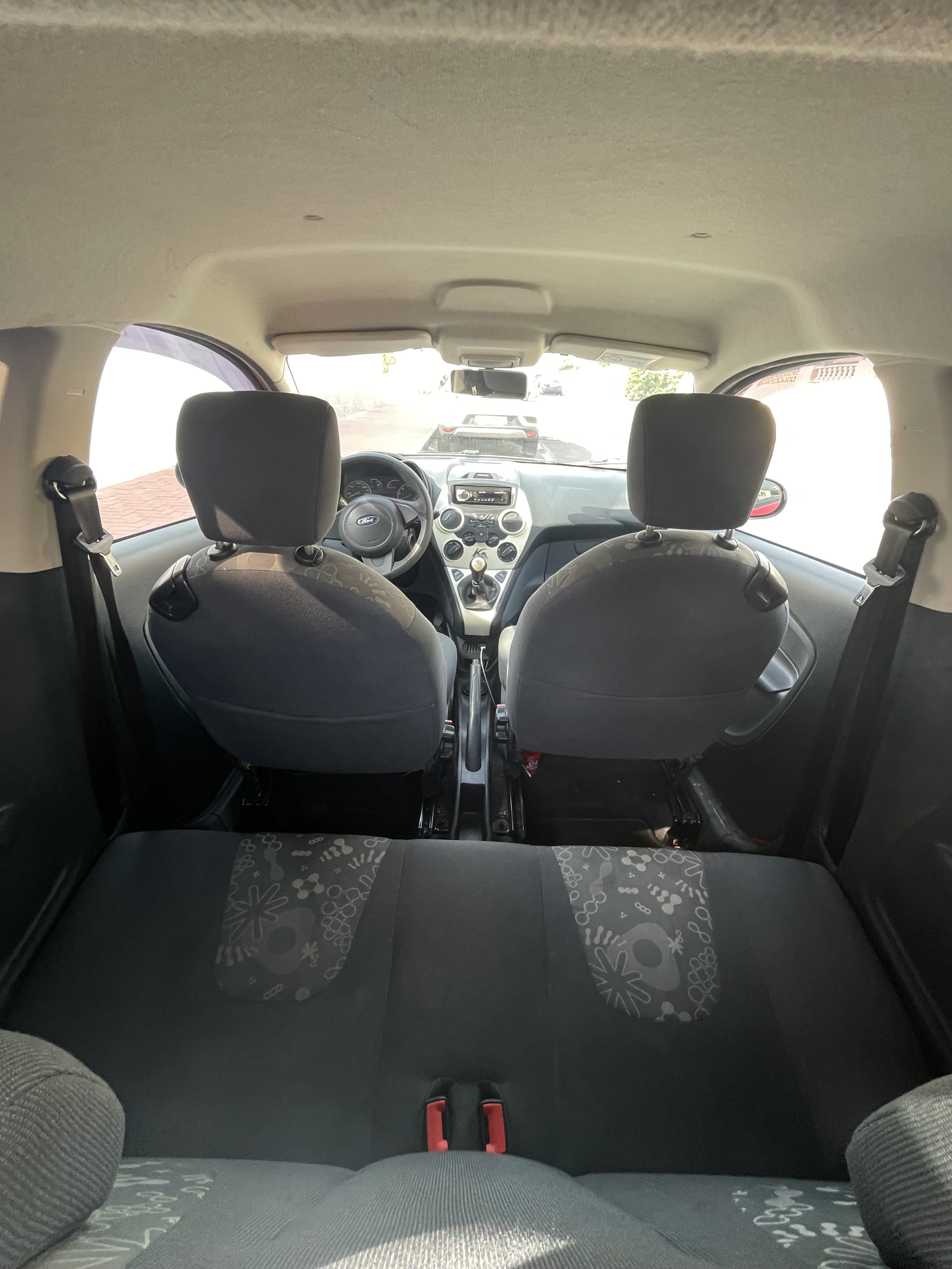 Ford Ka con Silla infantil