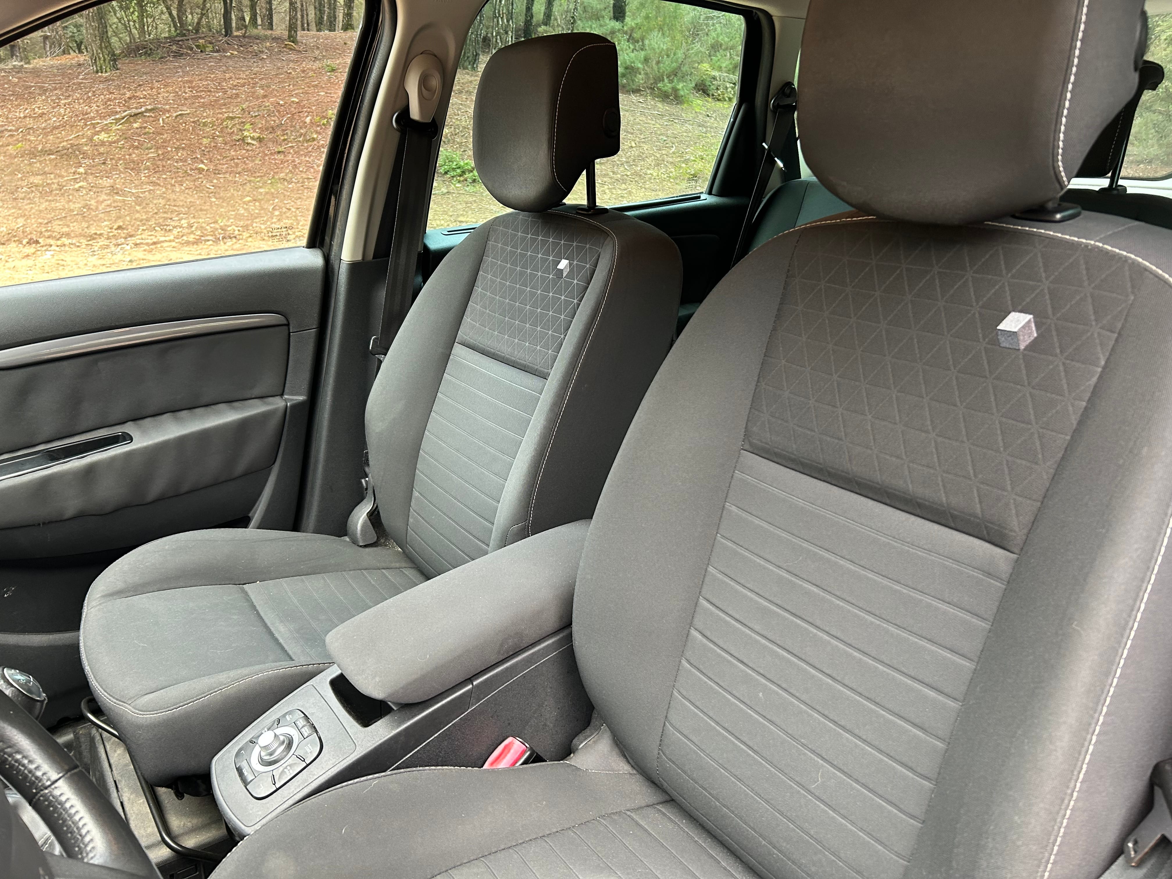 Renault Scenic avec Entrée audio / iPod