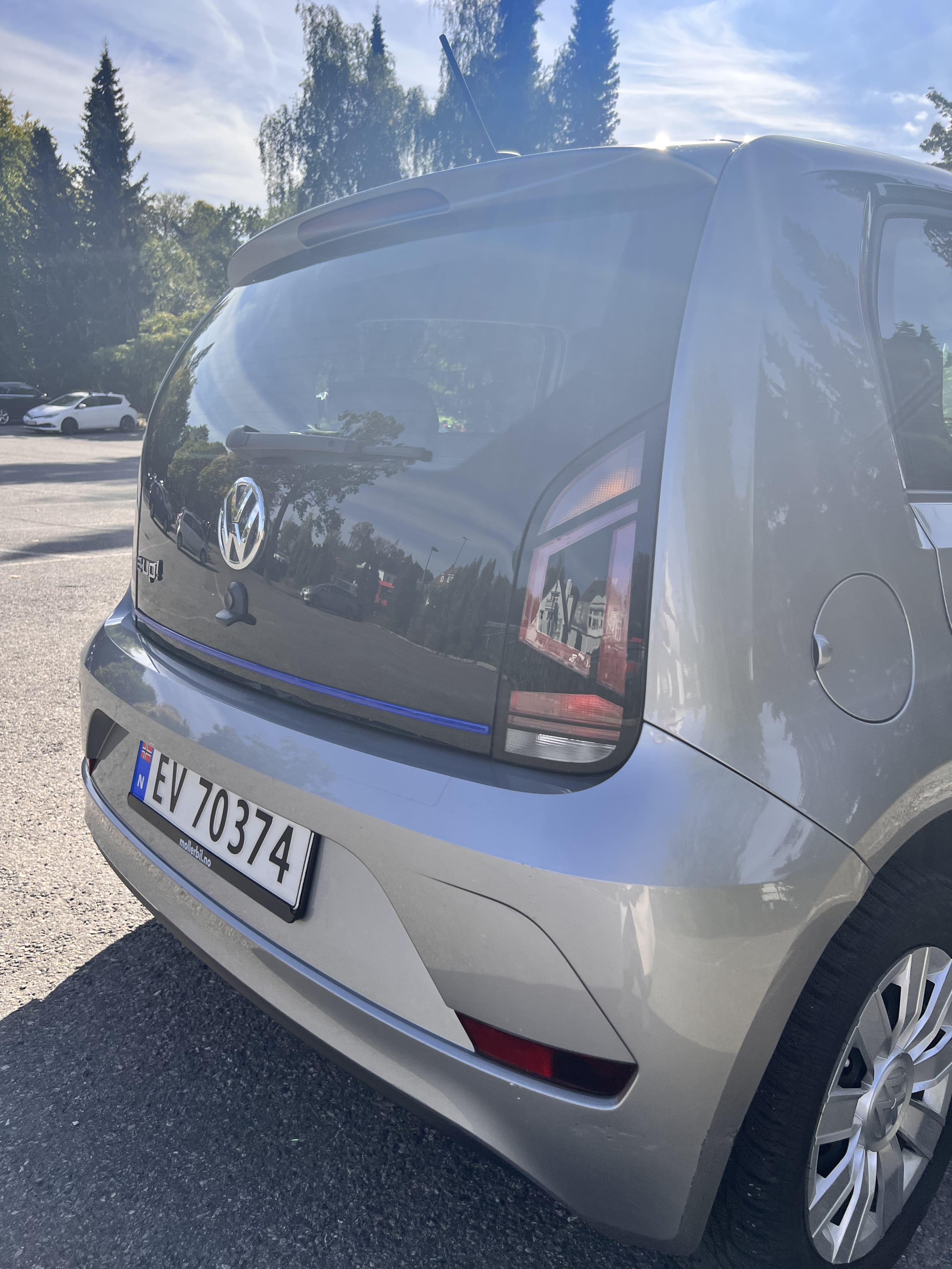 Volkswagen e-Up ! with Bluetooth audio