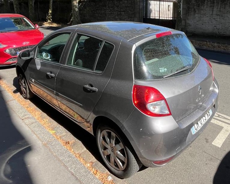 Renault Clio avec Autoradio