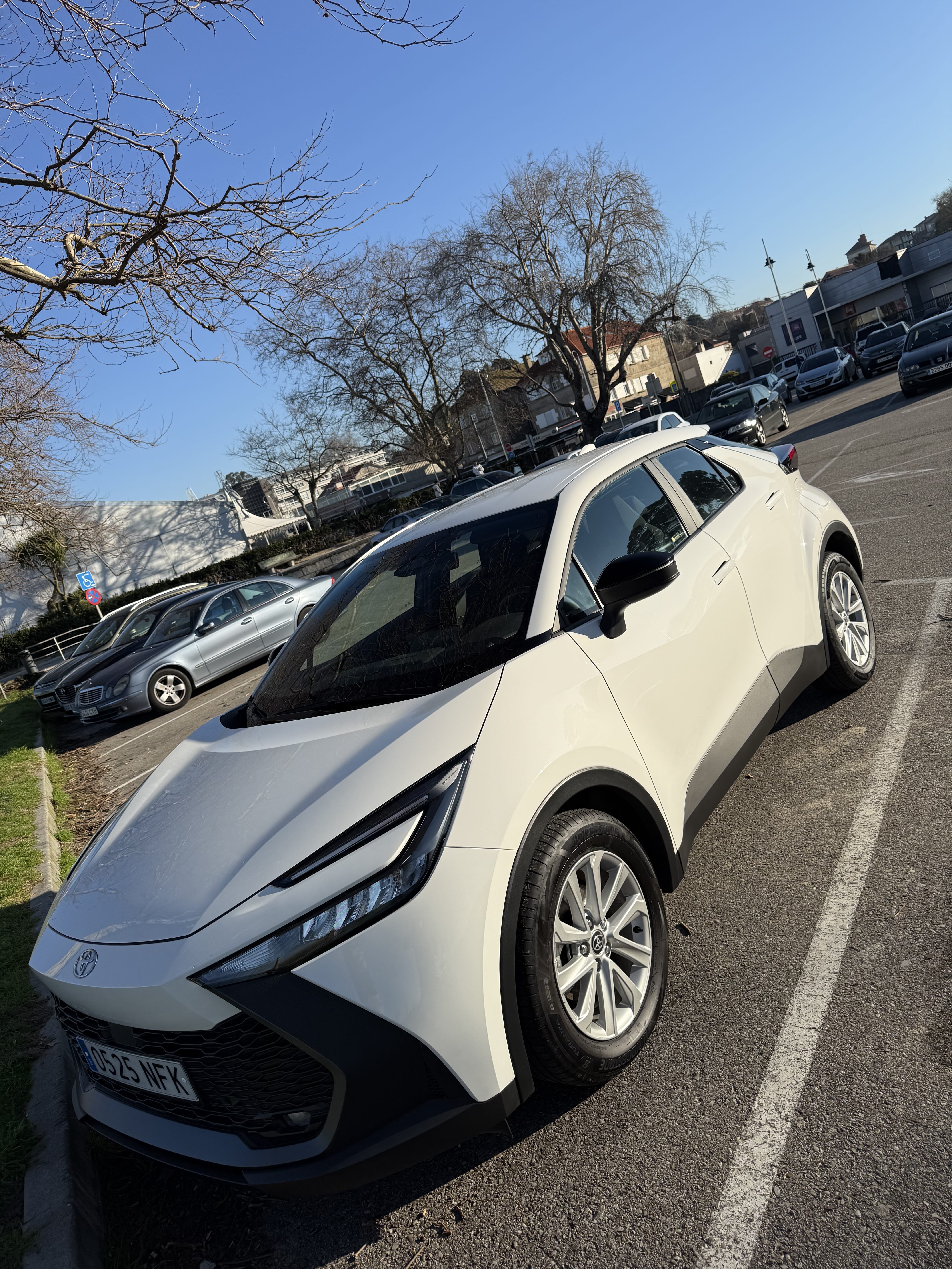 Toyota C-HR Hybrid, 2025, Gasolina 95 / Eléctrico (híbrido), Automático