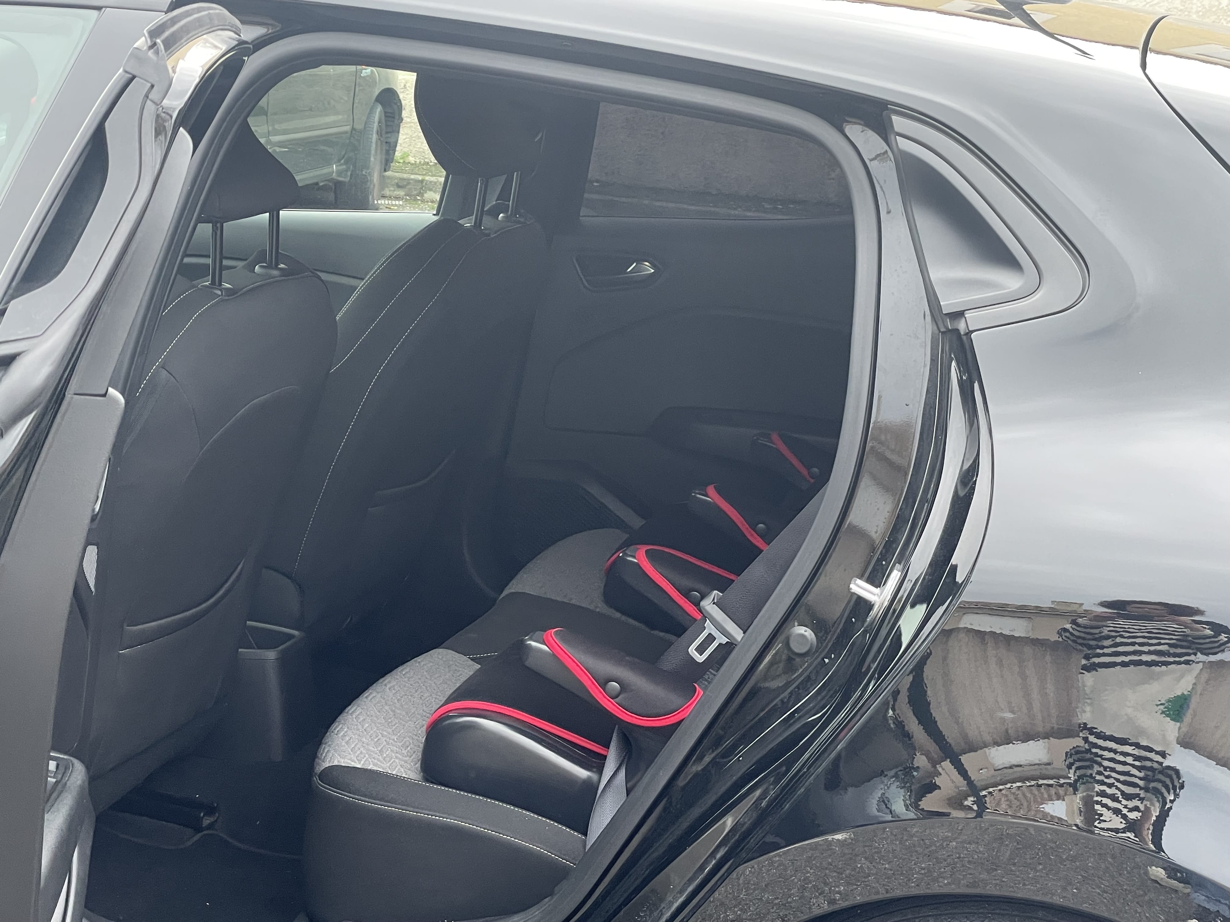 Renault Clio E-tech avec Siège bébé