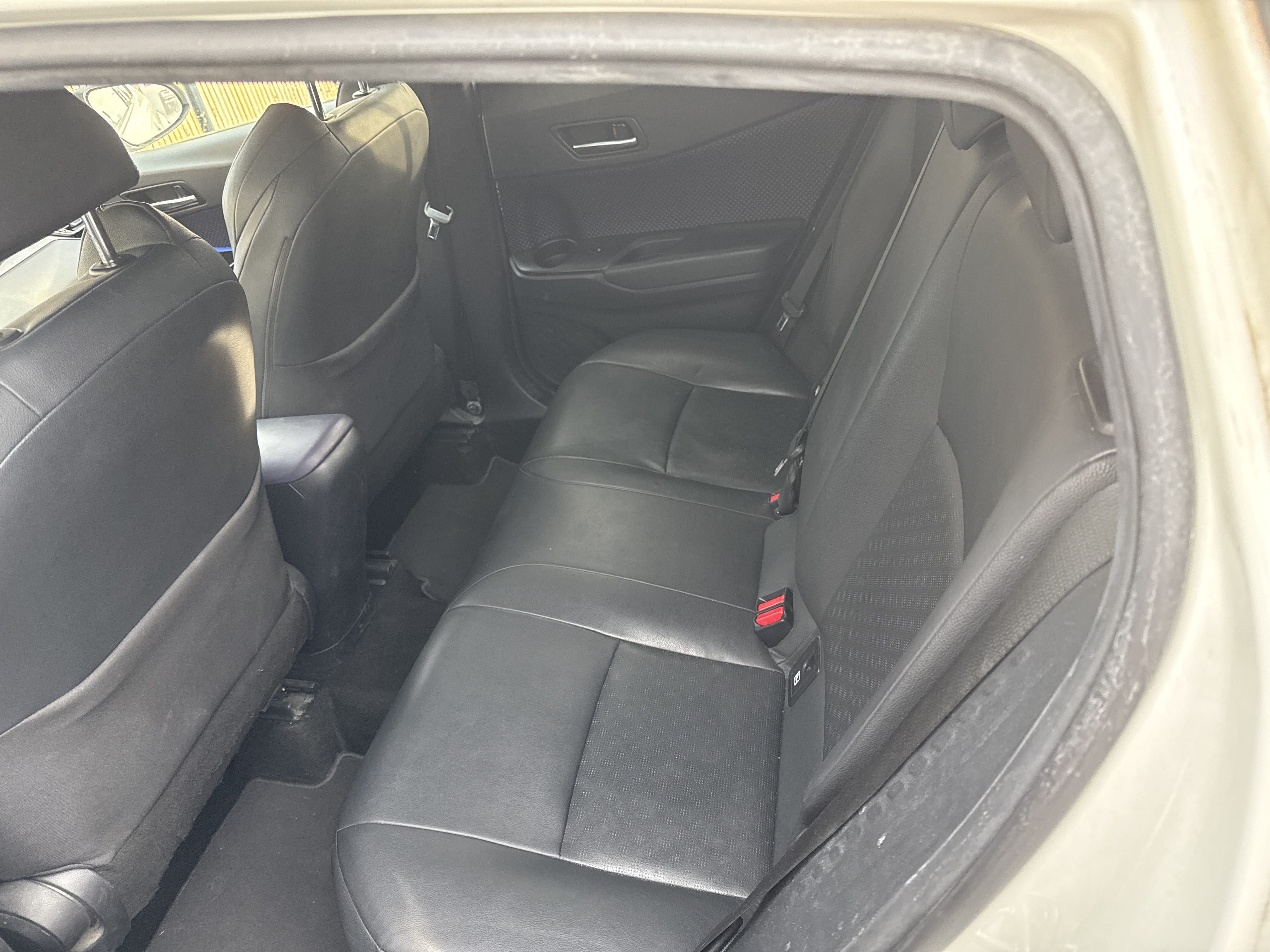 Toyota C-HR avec Entrée audio / iPod