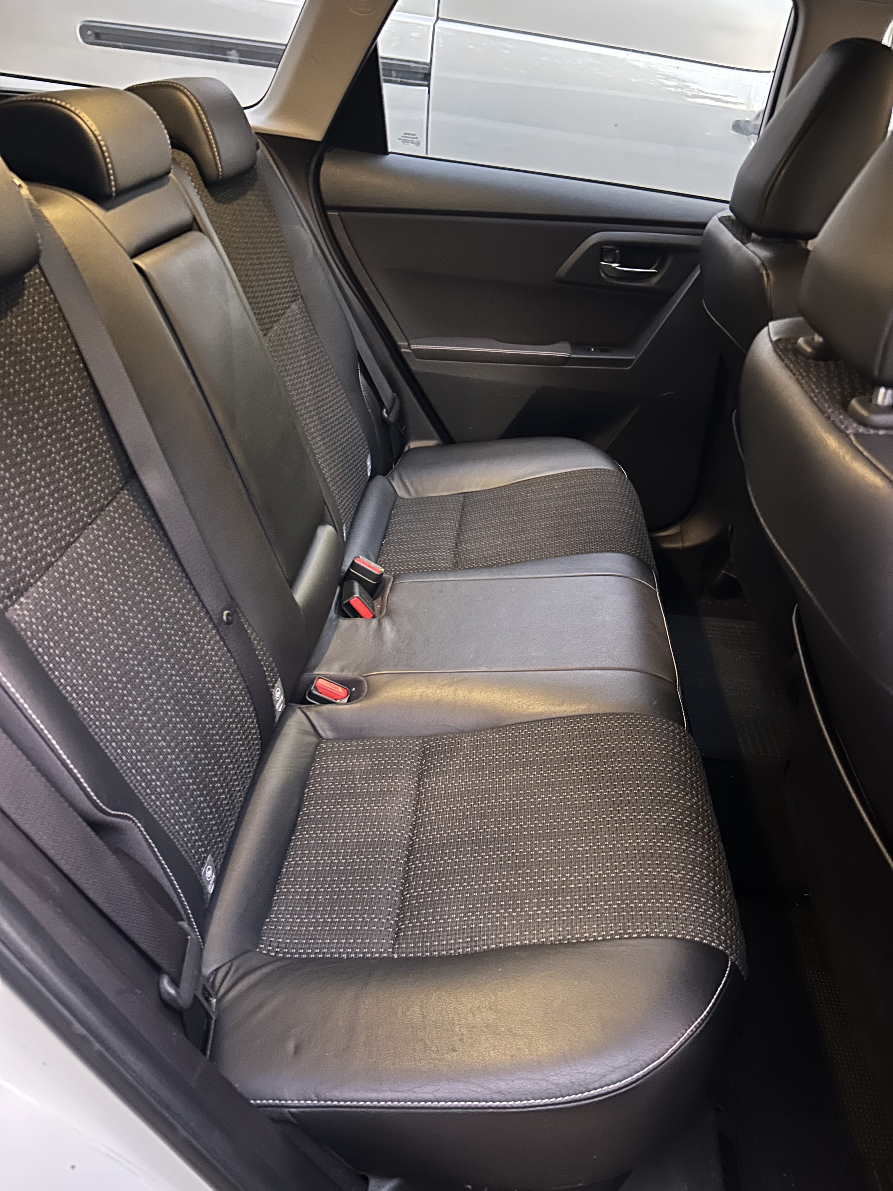Toyota Auris Touring Sports