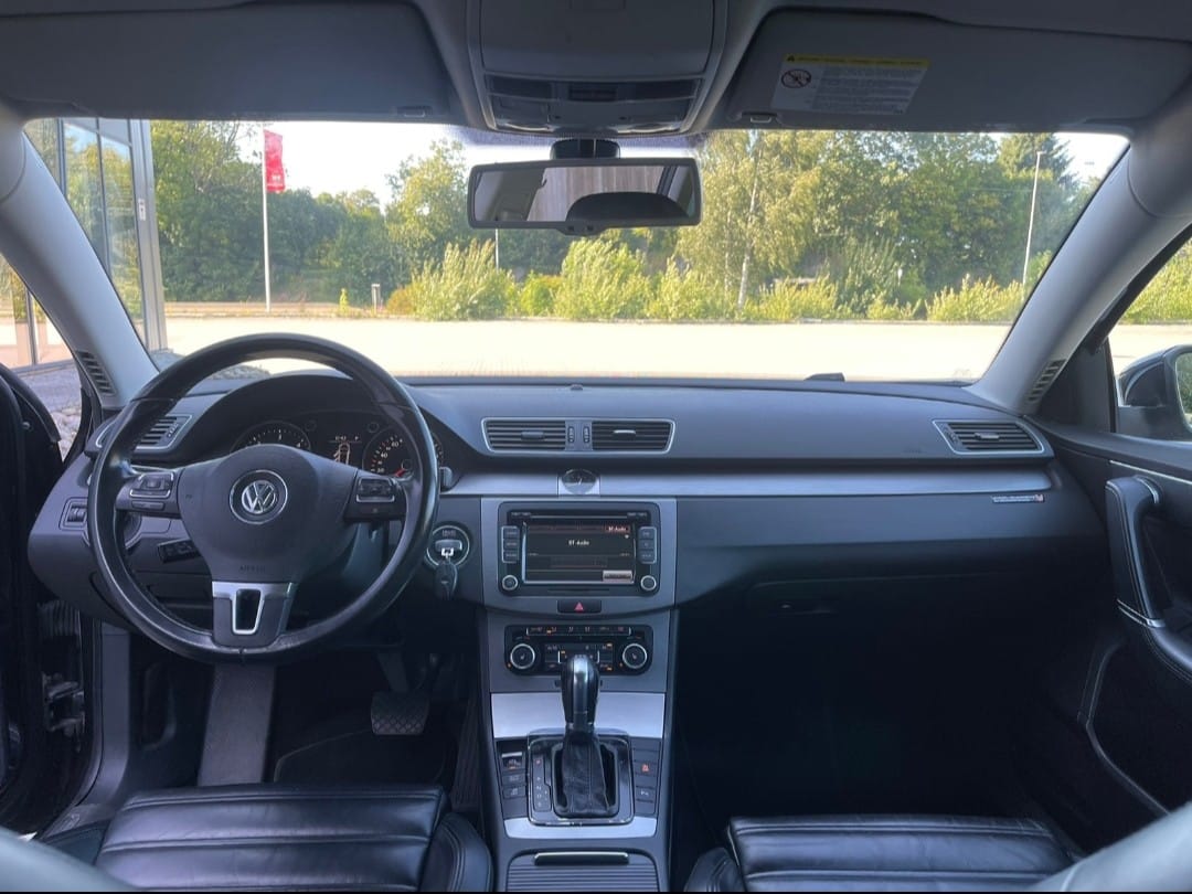 Volkswagen Passat with Four-wheel drive