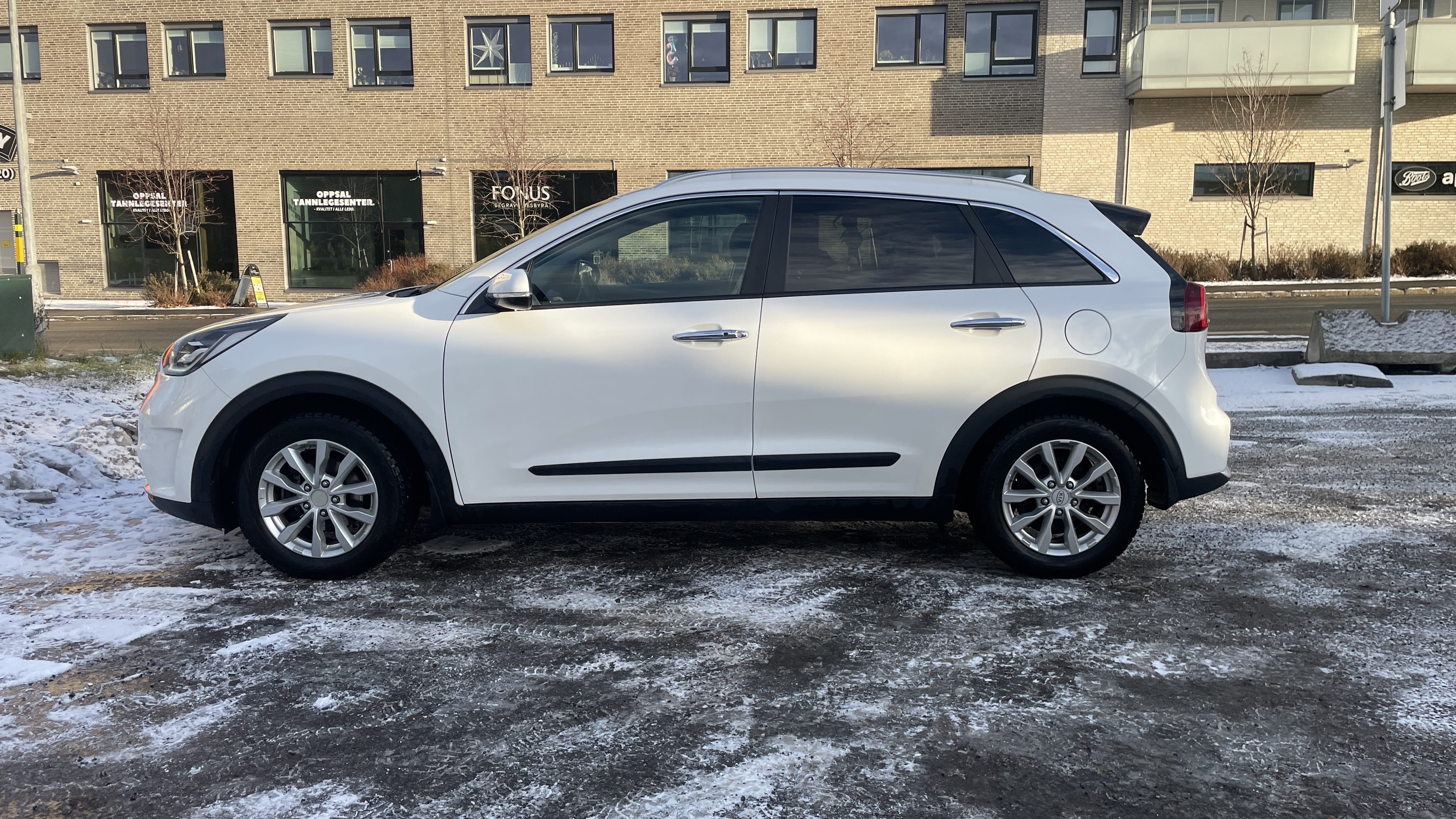 Kia Niro Hybrid med Aircondition