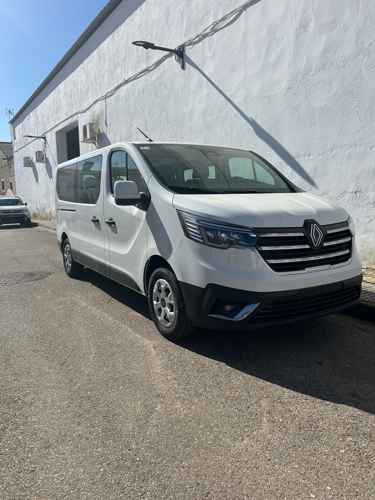 Renault Trafic Passenger, 2025, Diesel, 9 Sitze und mehr