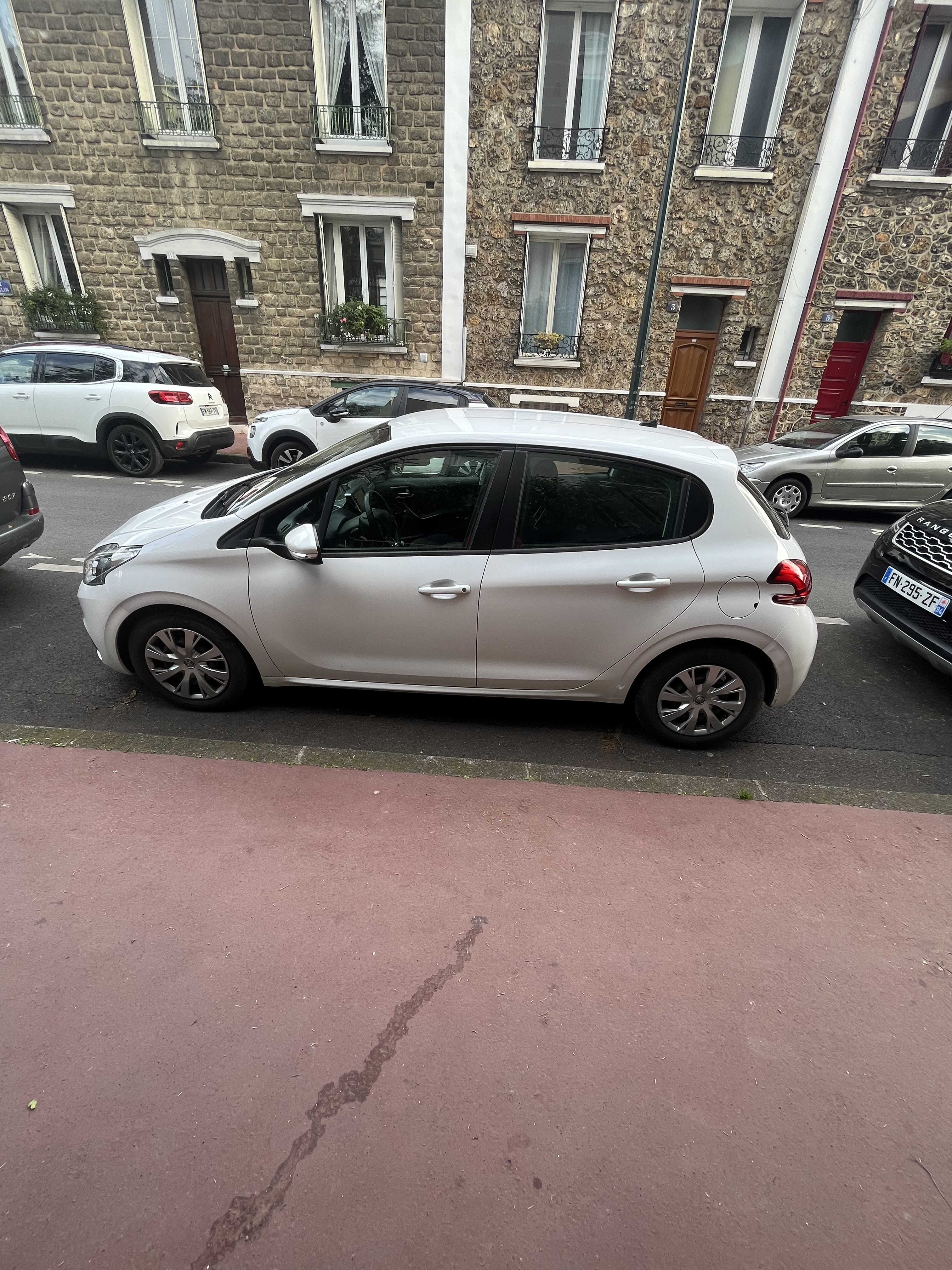 Peugeot 208 avec Climatisation