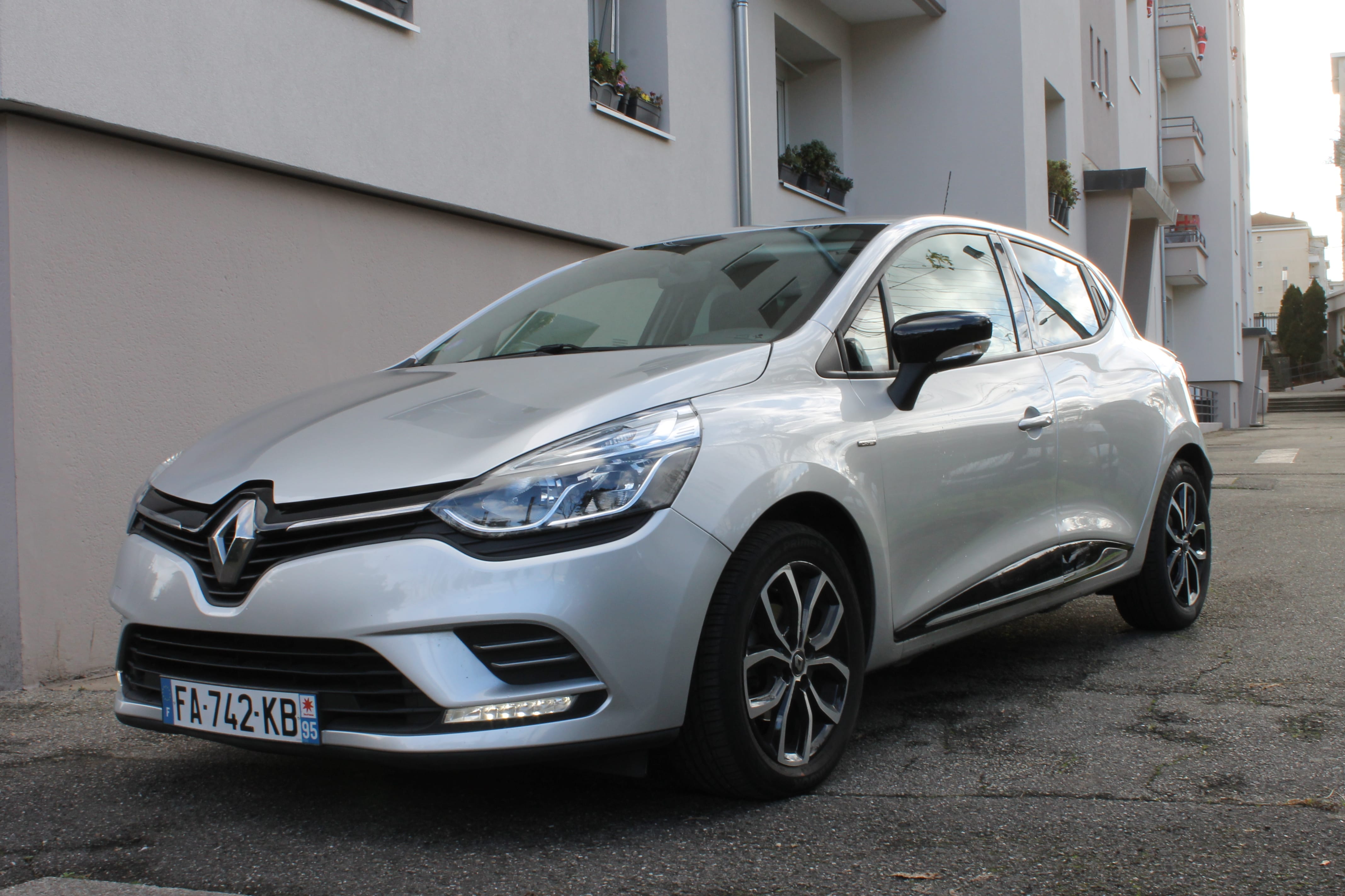 Renault Clio FA742KB, 2018, Essence 98