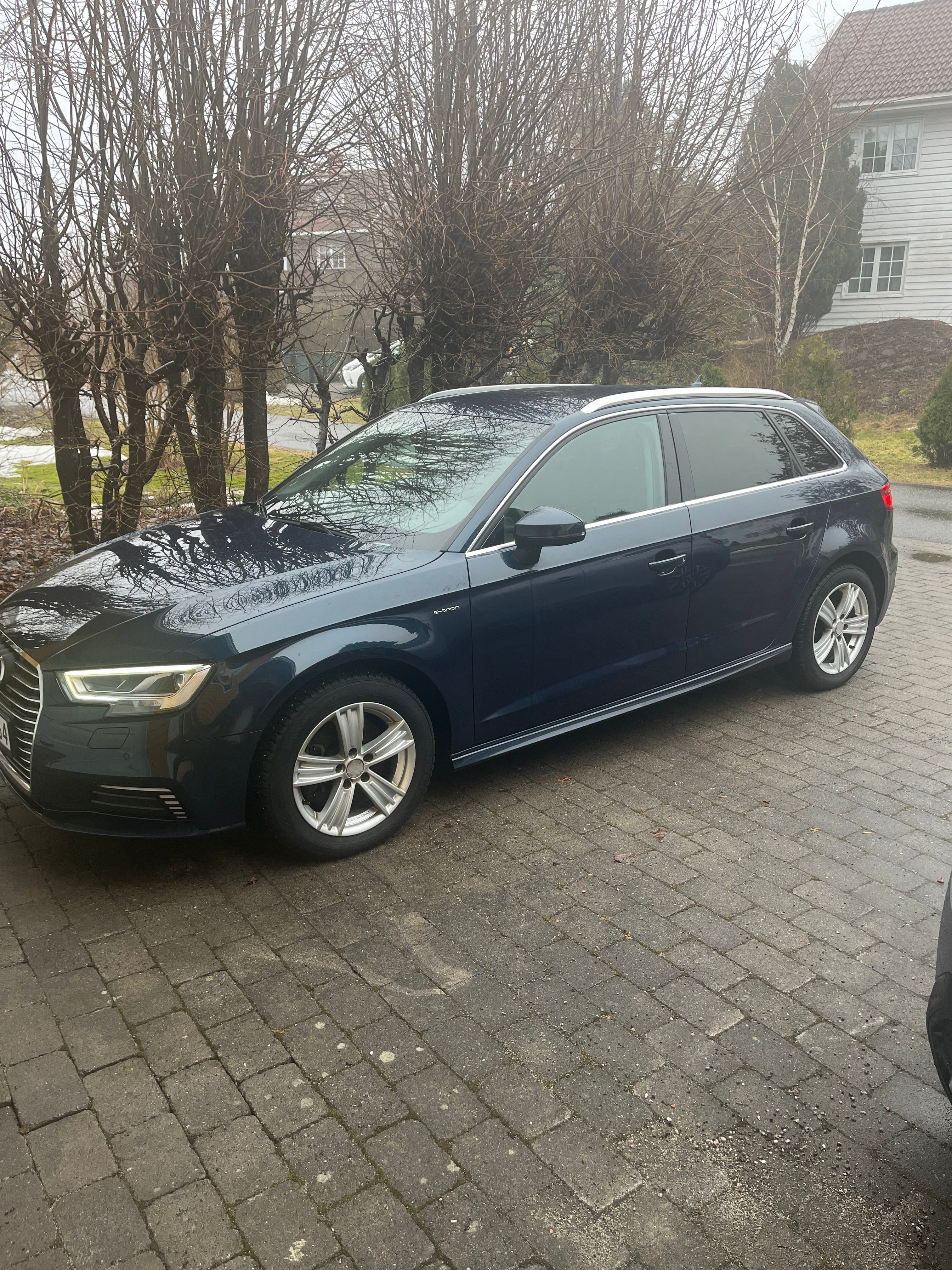 Audi A3 Sportback e-tron med Aircondition