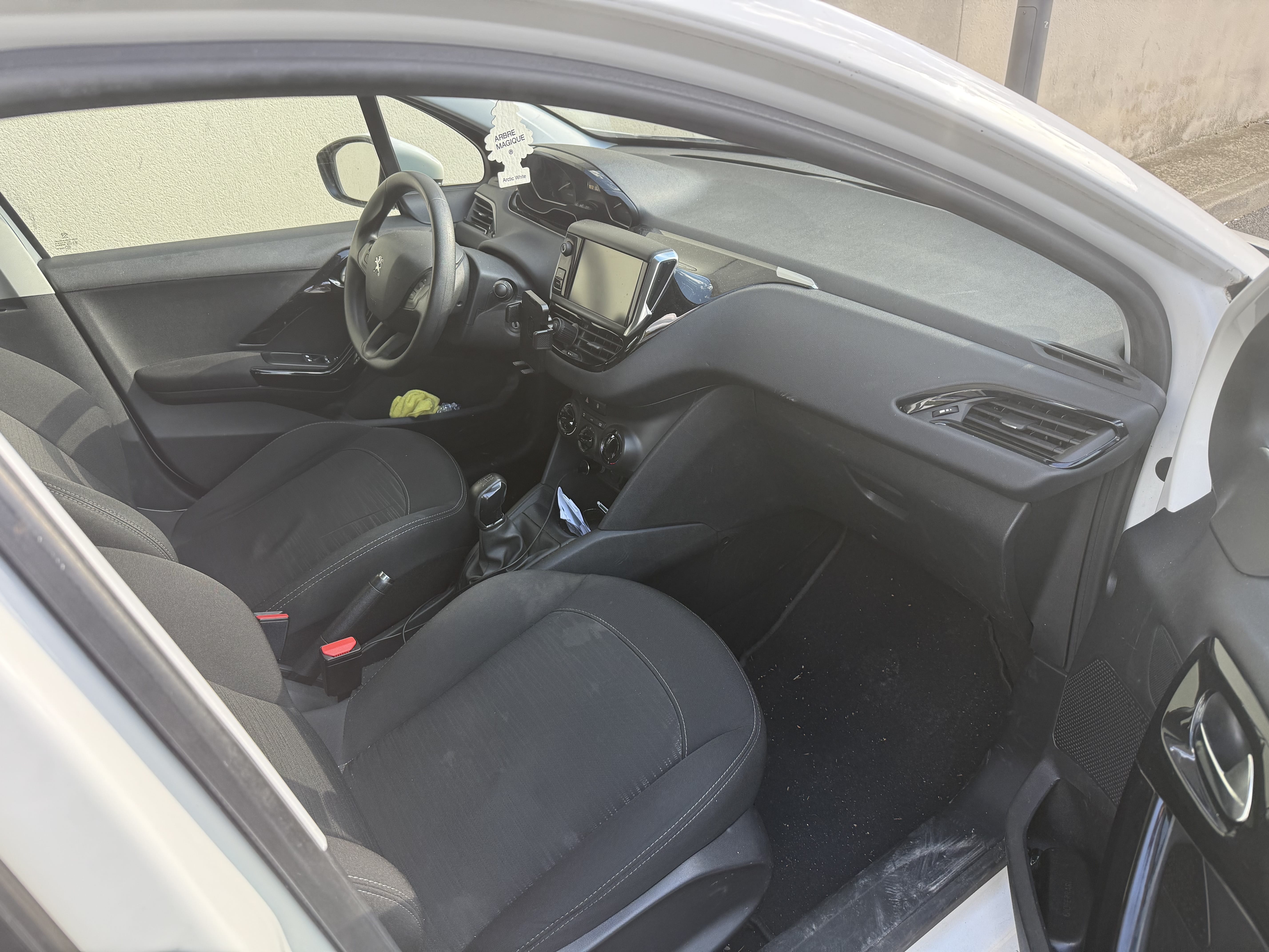 Peugeot 208 Société avec GPS