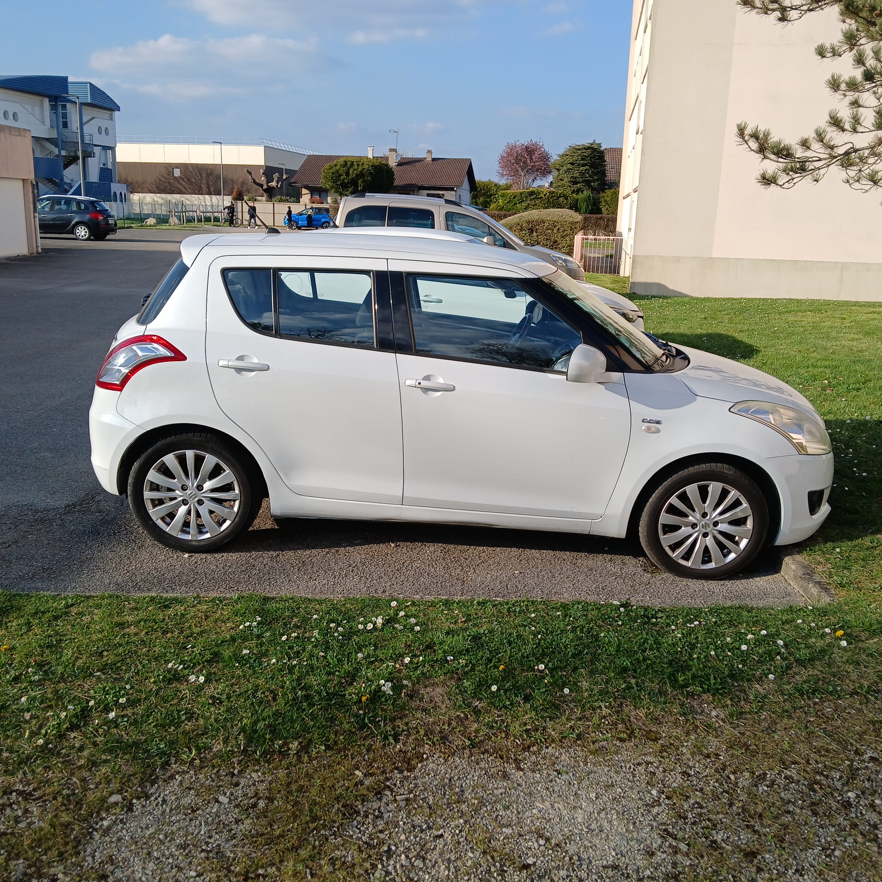 Suzuki Swift 1.3 DDIS avec Climatisation
