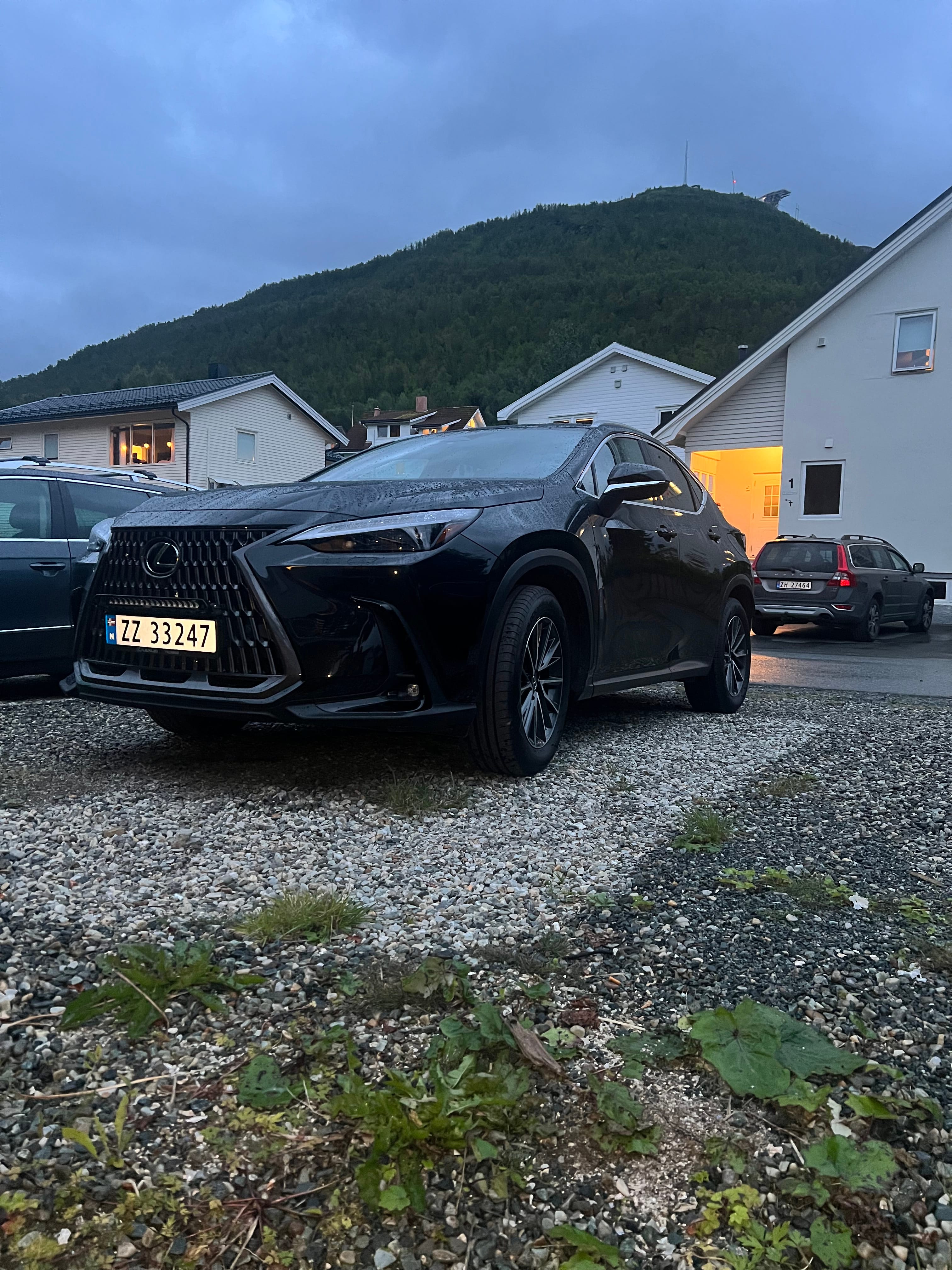 Lexus NX 450h+ med Cruisekontroll