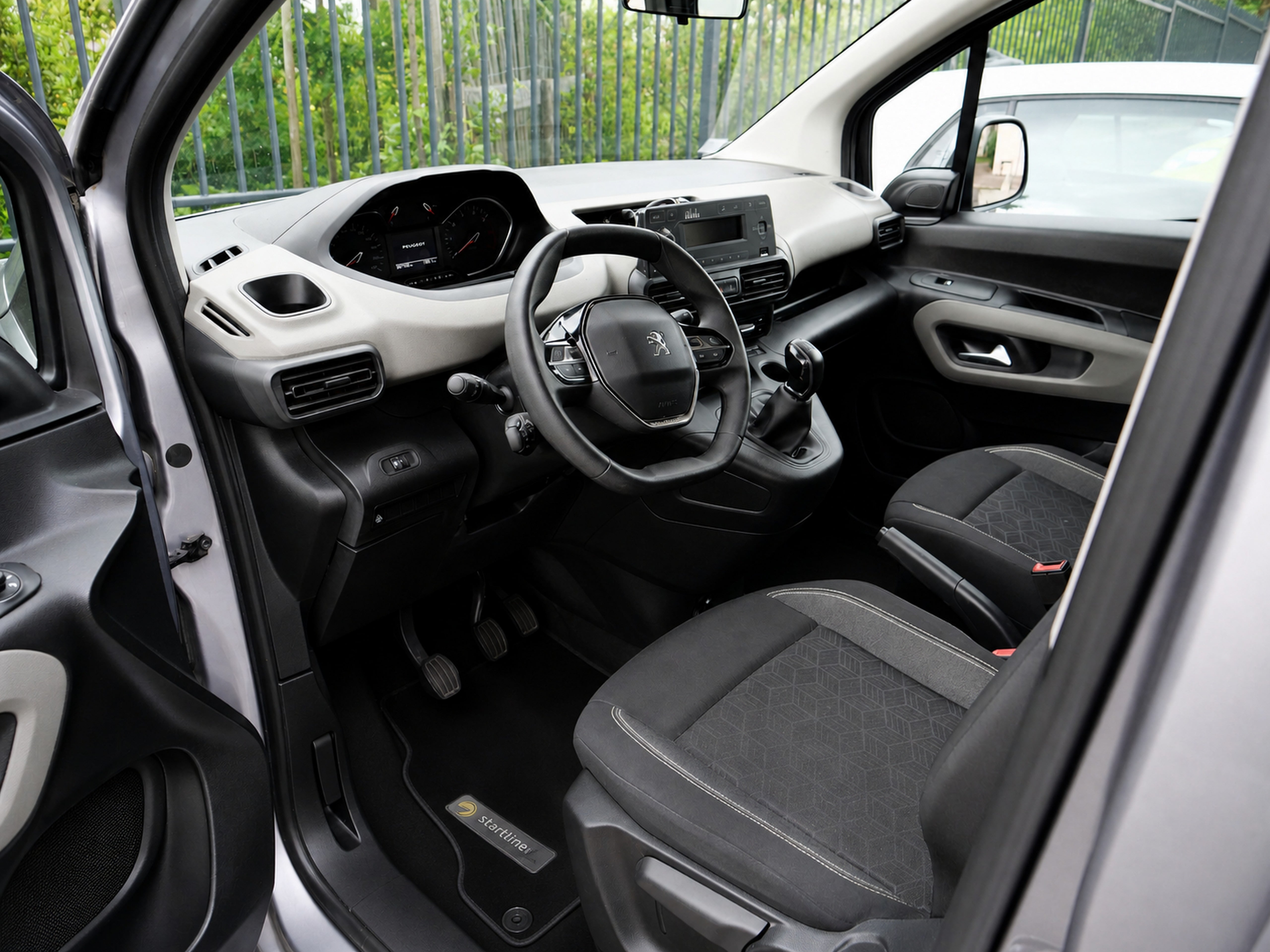 Peugeot Rifter avec Climatisation