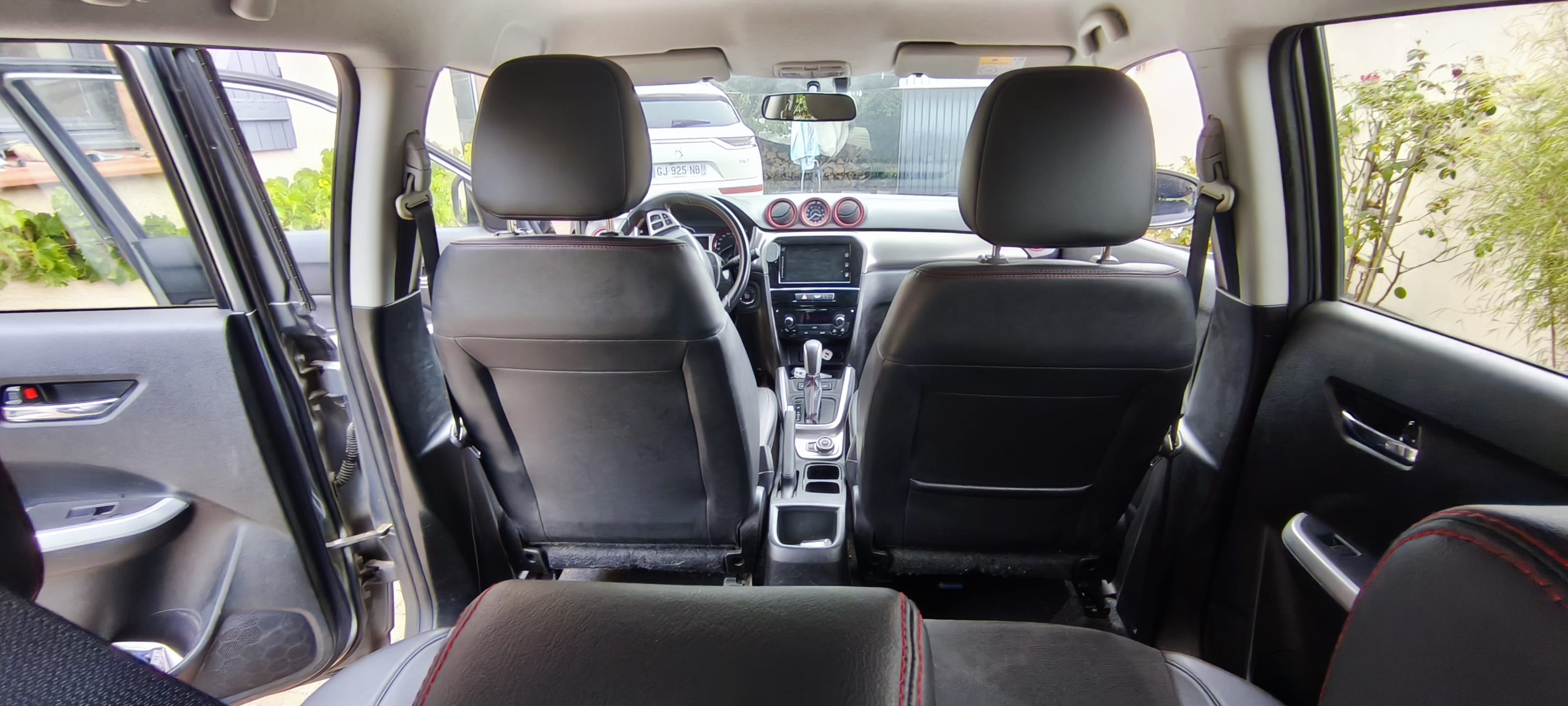 Suzuki Vitara Allgrip 4x4  140 CV boite auto 7l/100 avec Coffre de toit