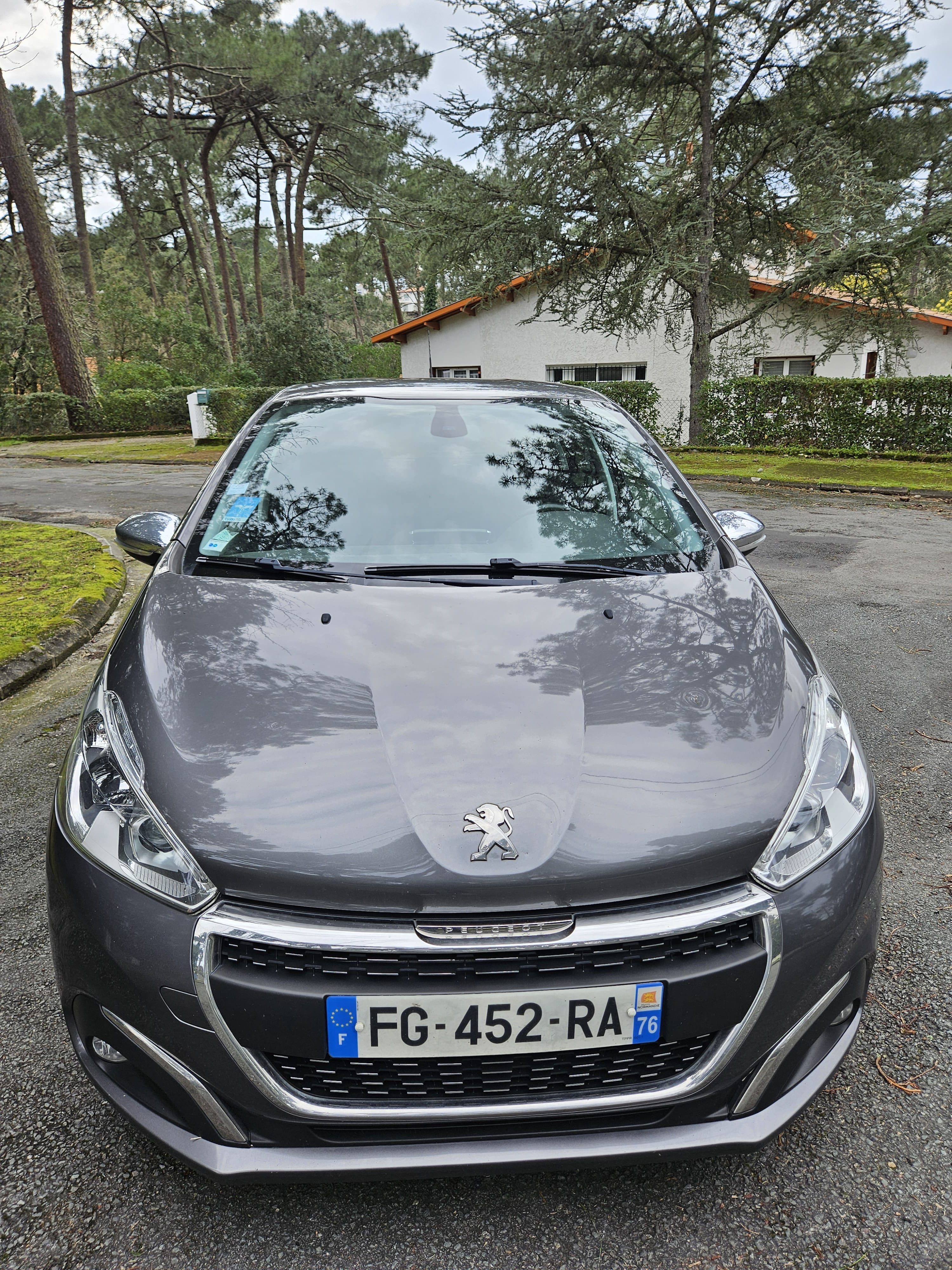 Peugeot 208 avec Climatisation