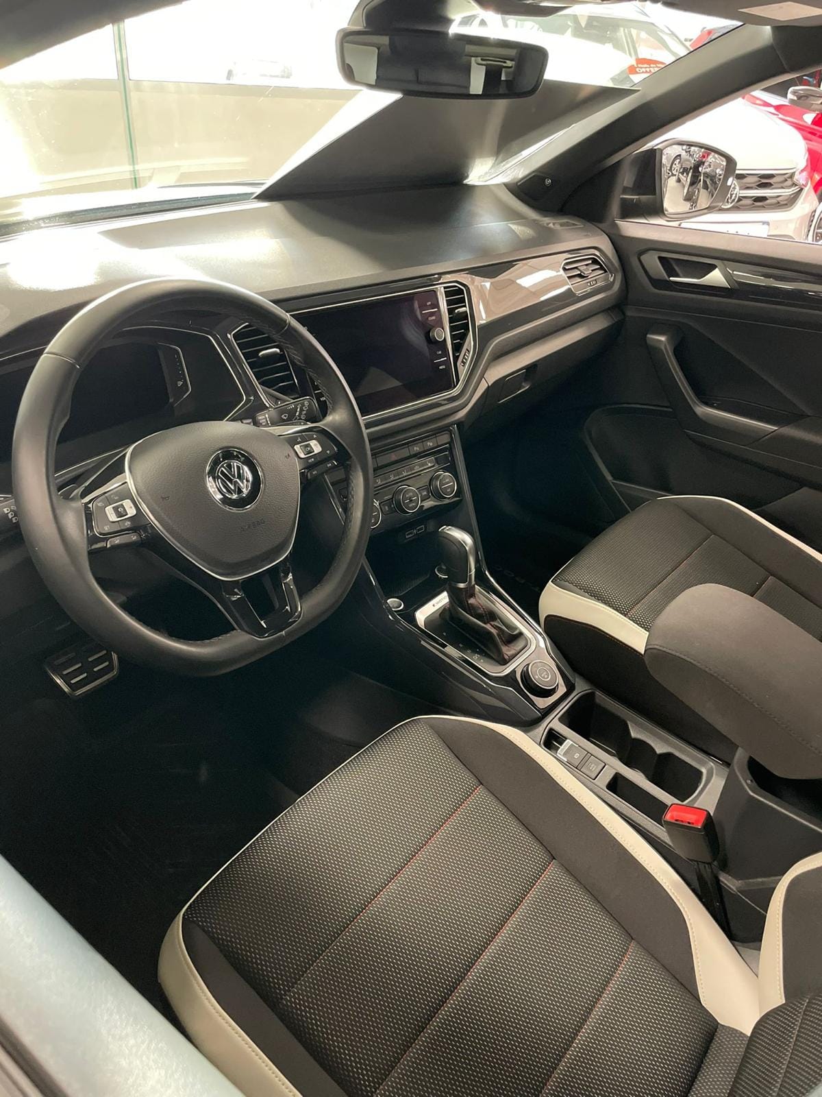 Volkswagen T-Roc avec Climatisation