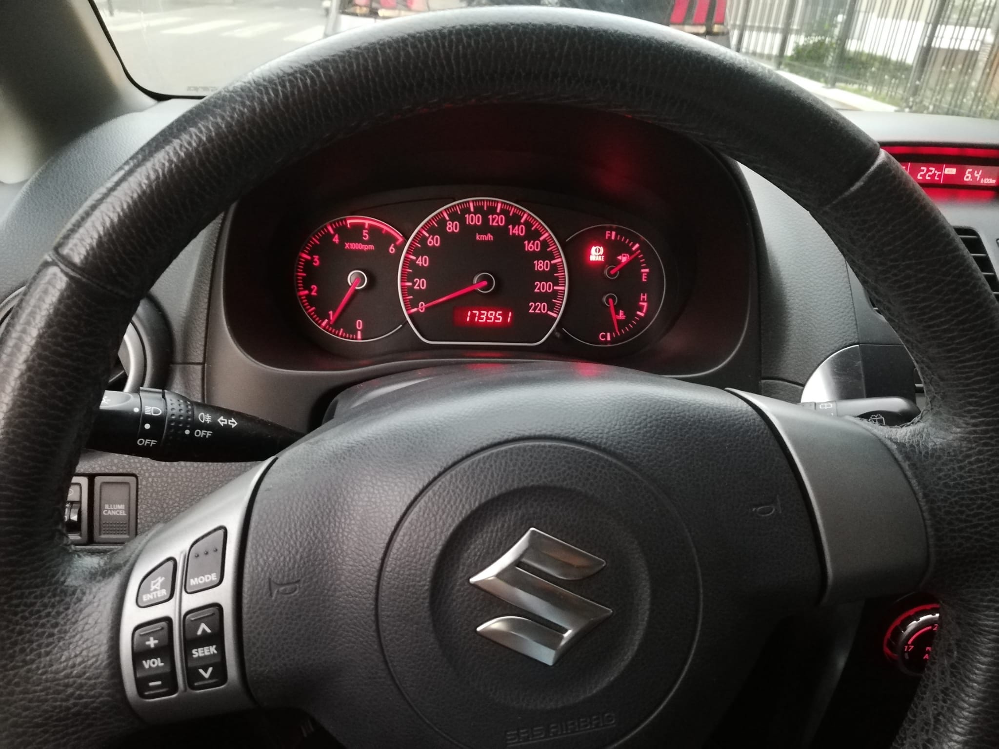 Suzuki SX4 avec Siège bébé