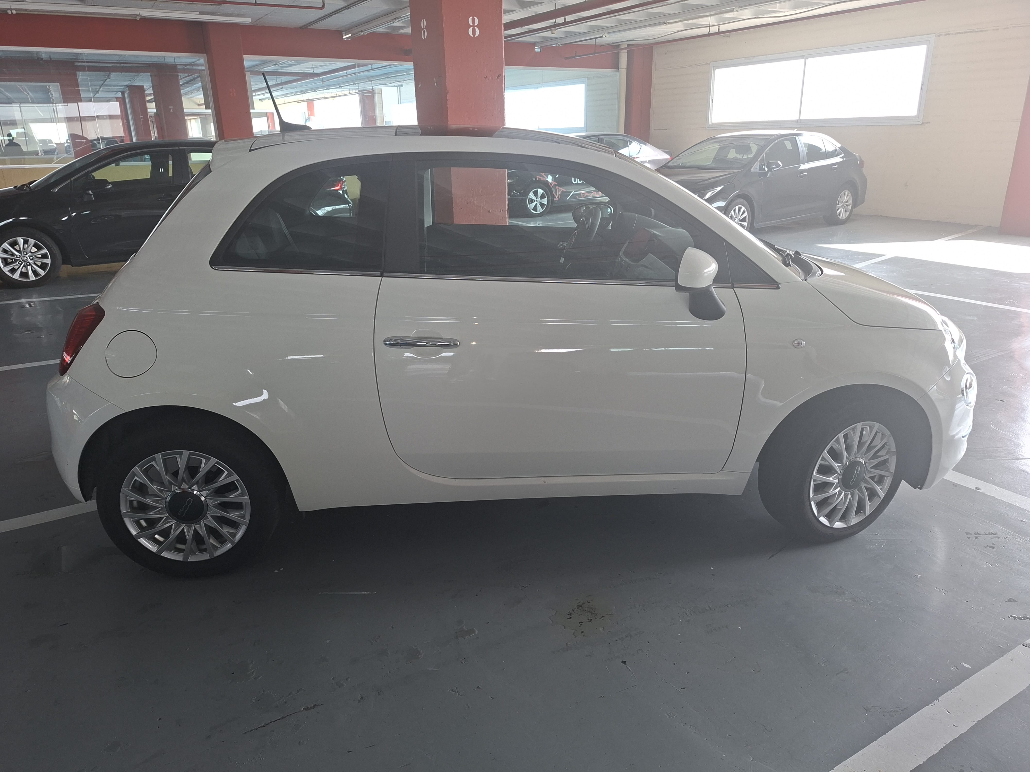Fiat 500 Híbrido 1.0 51KW (70 CV) Dolcevita 3 puertas - 5379MSK con Aire acondicionado
