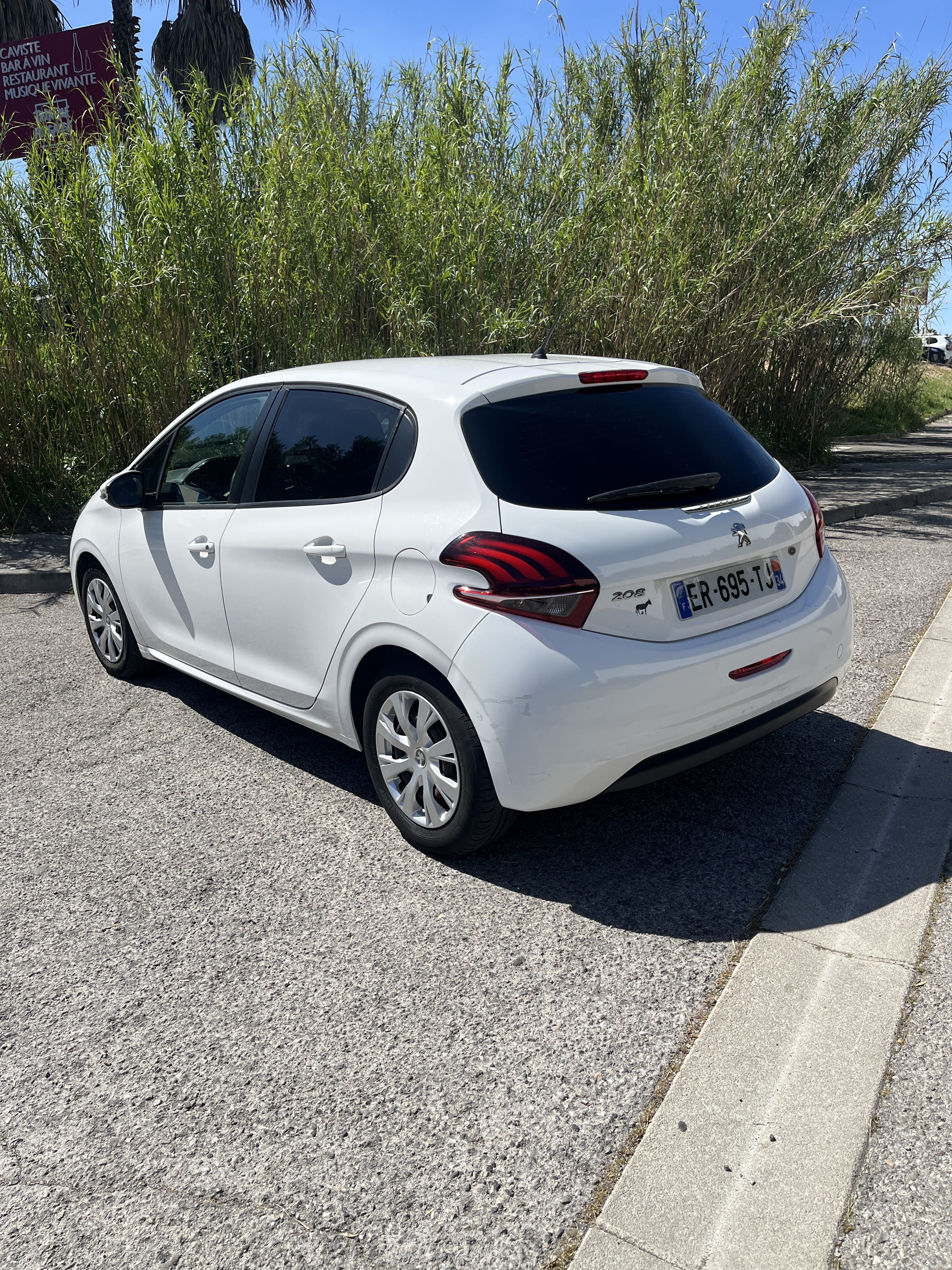 Peugeot 208 avec Climatisation