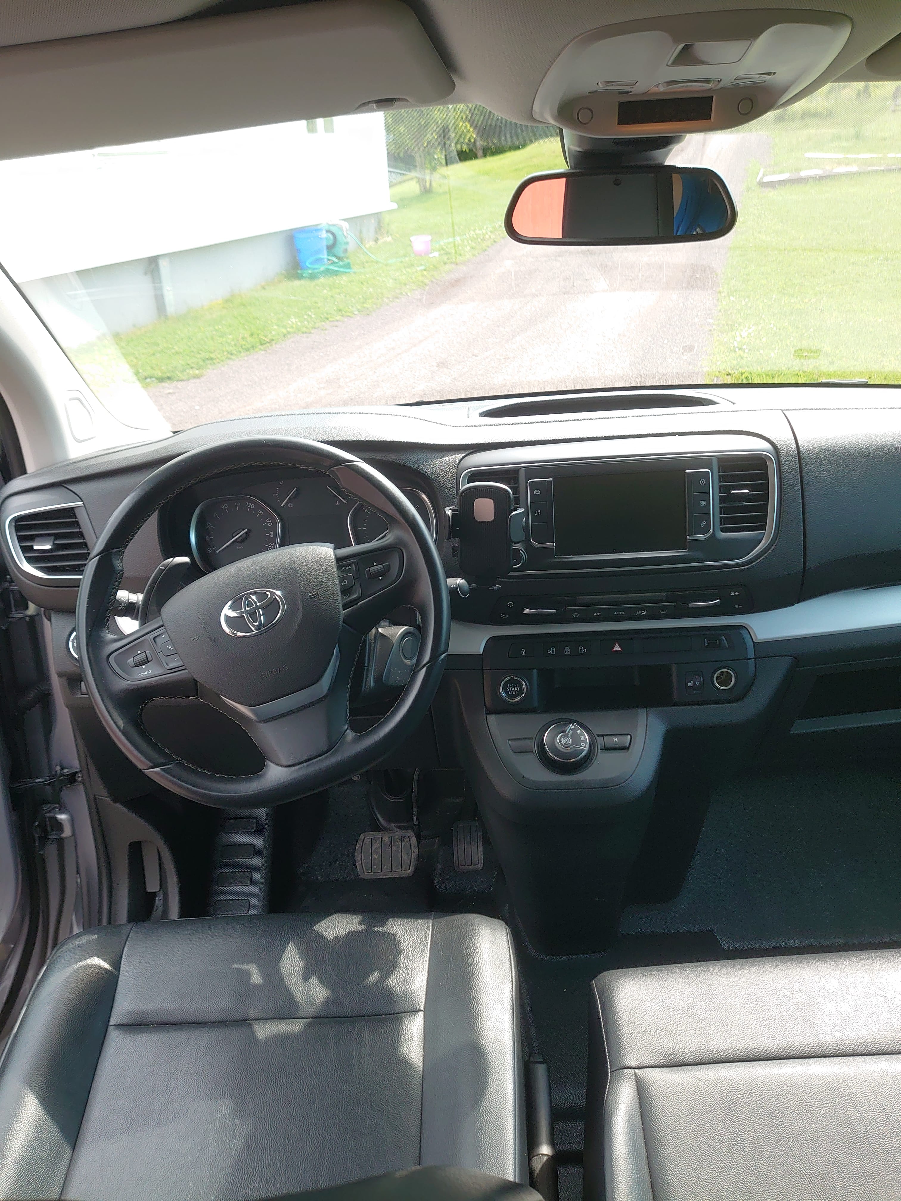 Toyota Proace Verso med Bluetooth audio