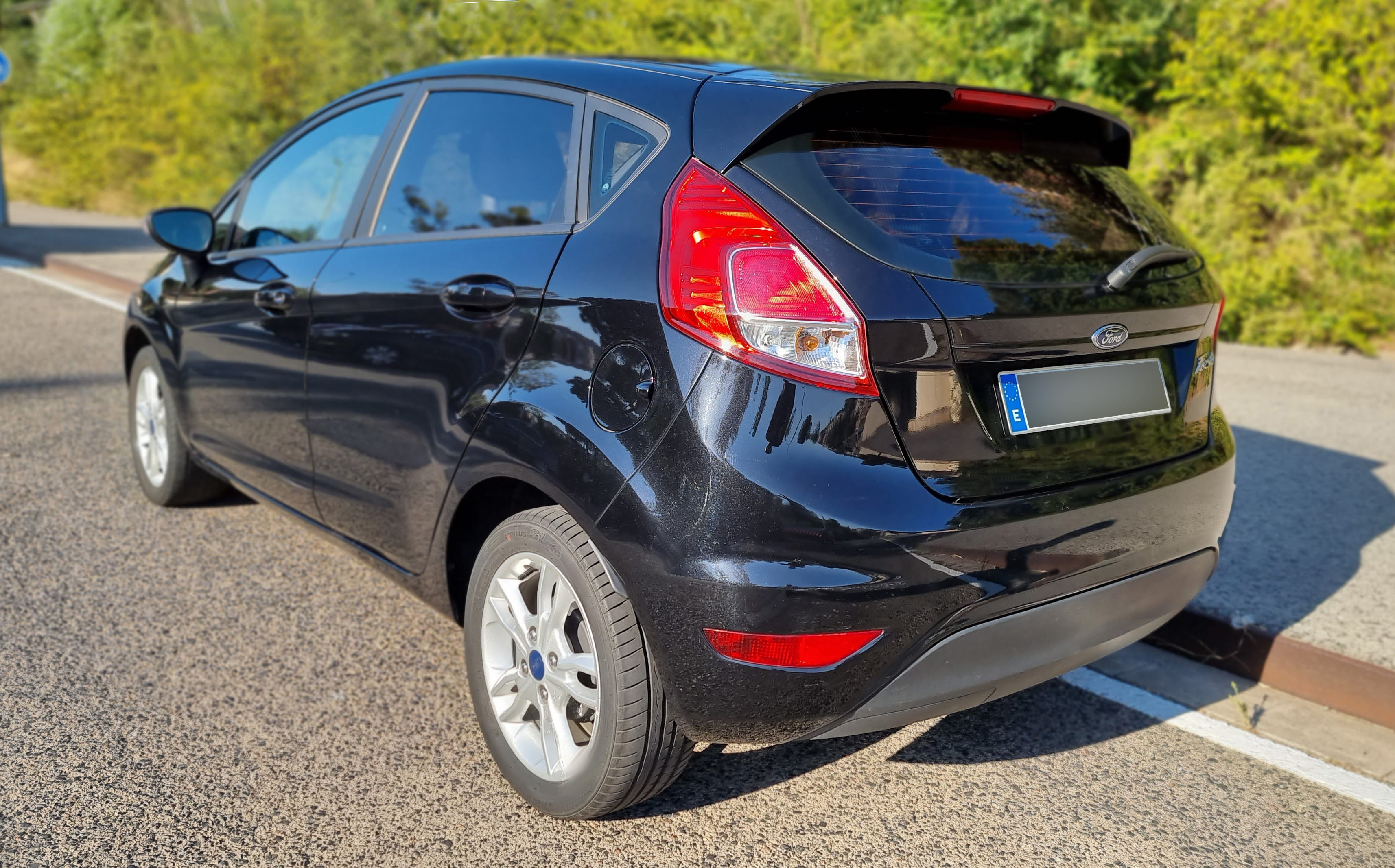 Ford Fiesta Trend Black con Audio Bluetooth