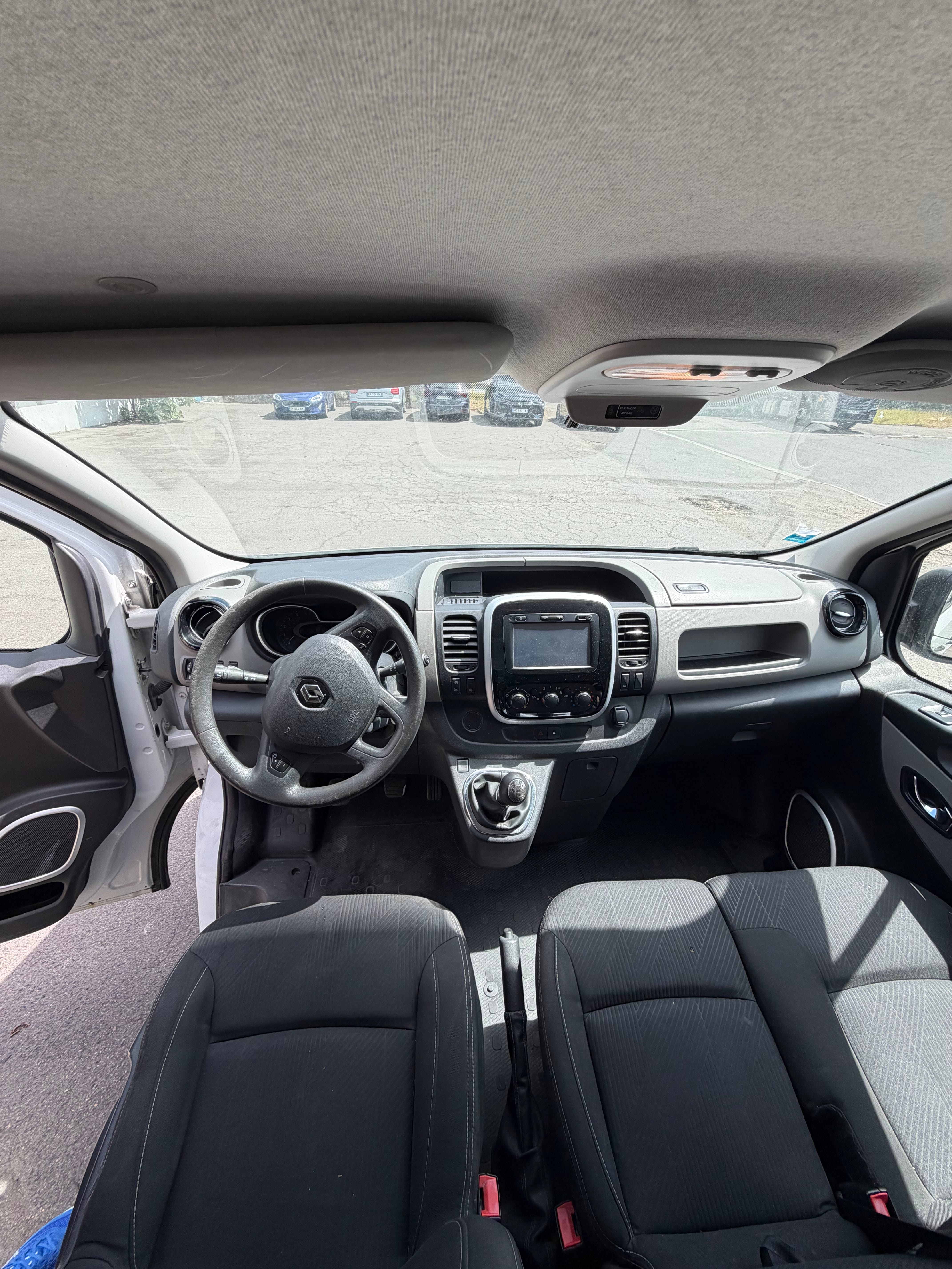 Renault Trafic avec Autoradio