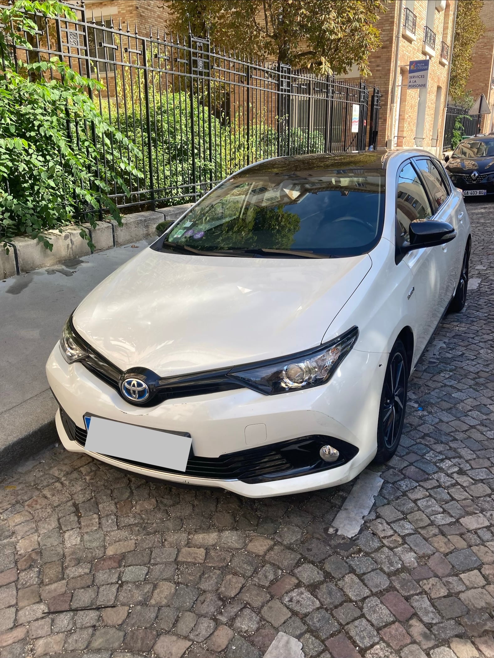Toyota Auris Hybride avec GPS