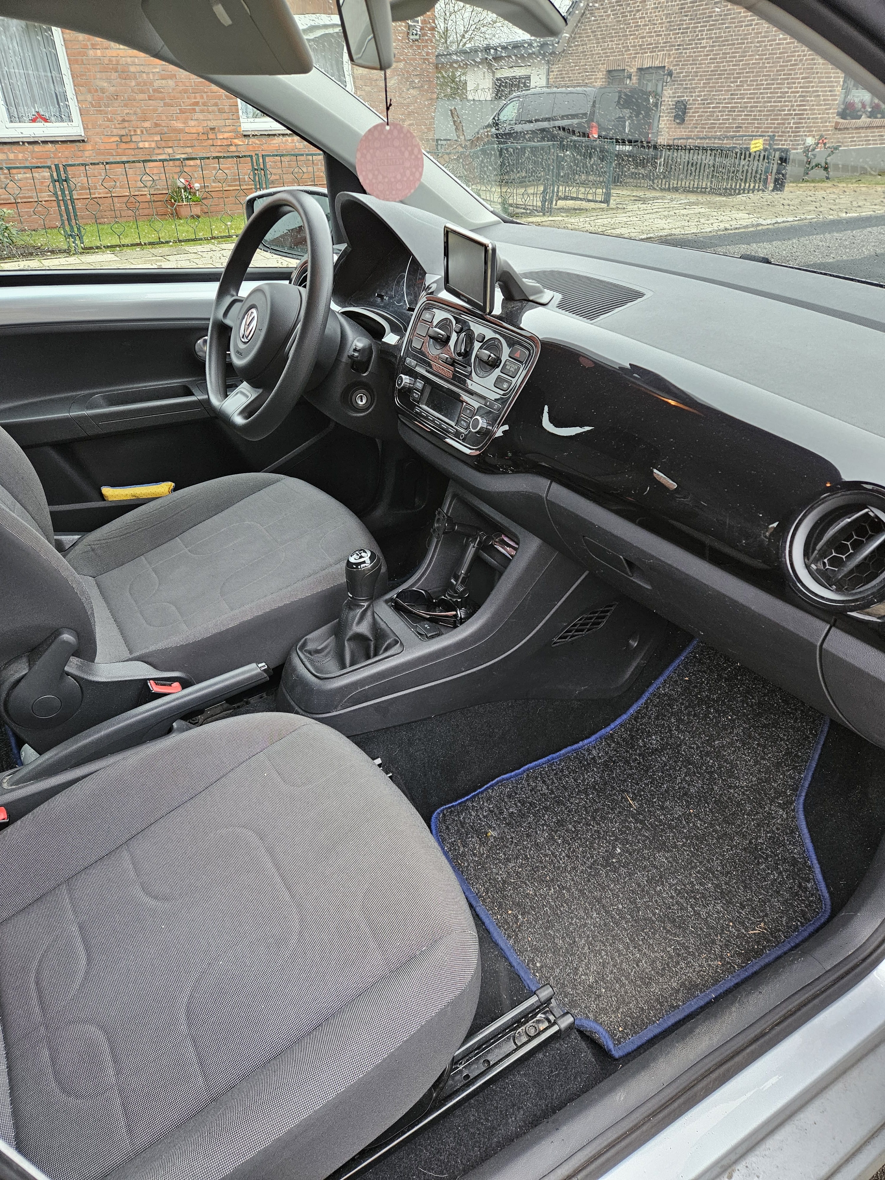 Volkswagen Up! CNG mit Bluetooth-Audio