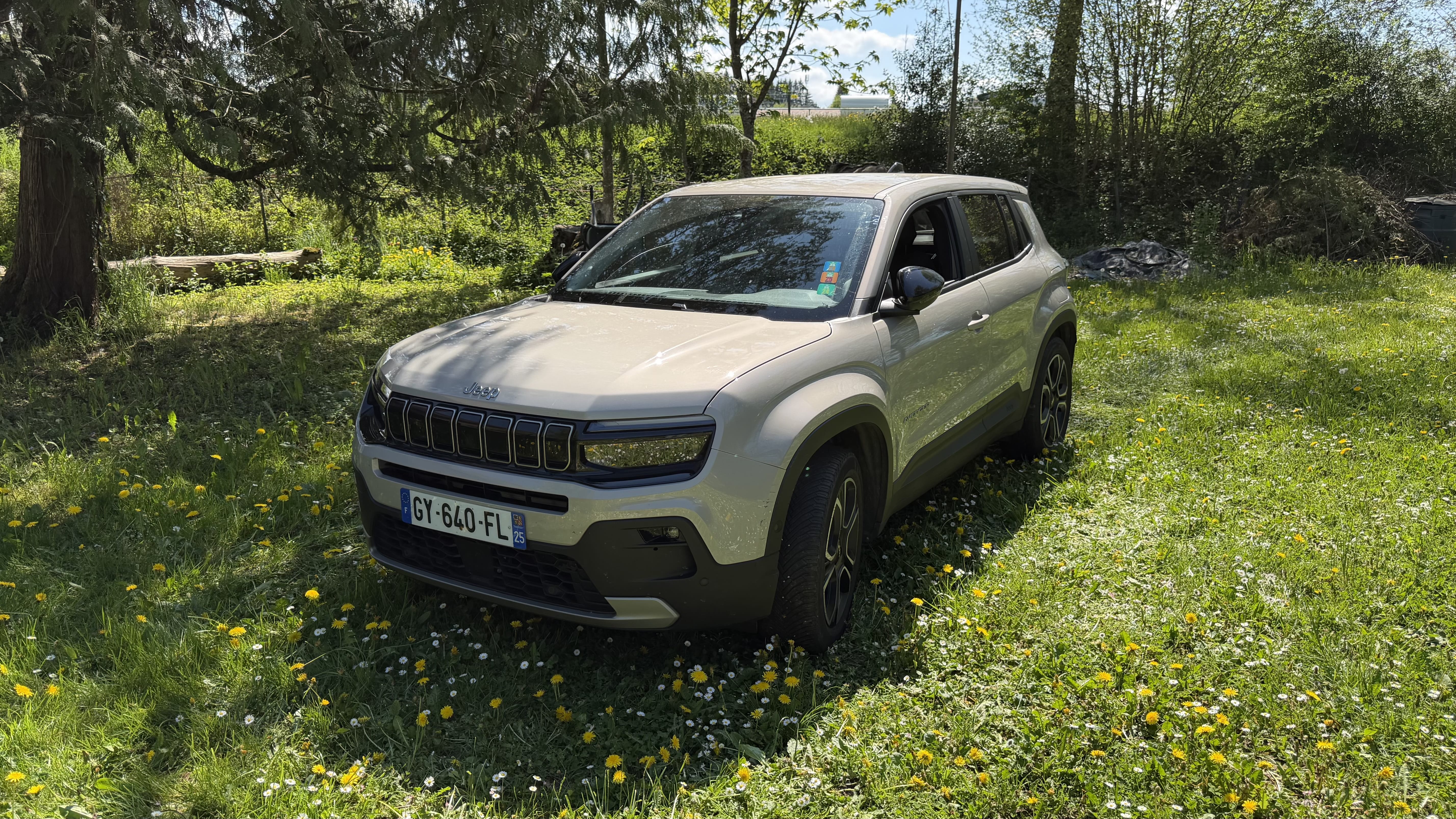 Jeep Avenger, 2024, Essence 95 / Électrique (hybride), automatique