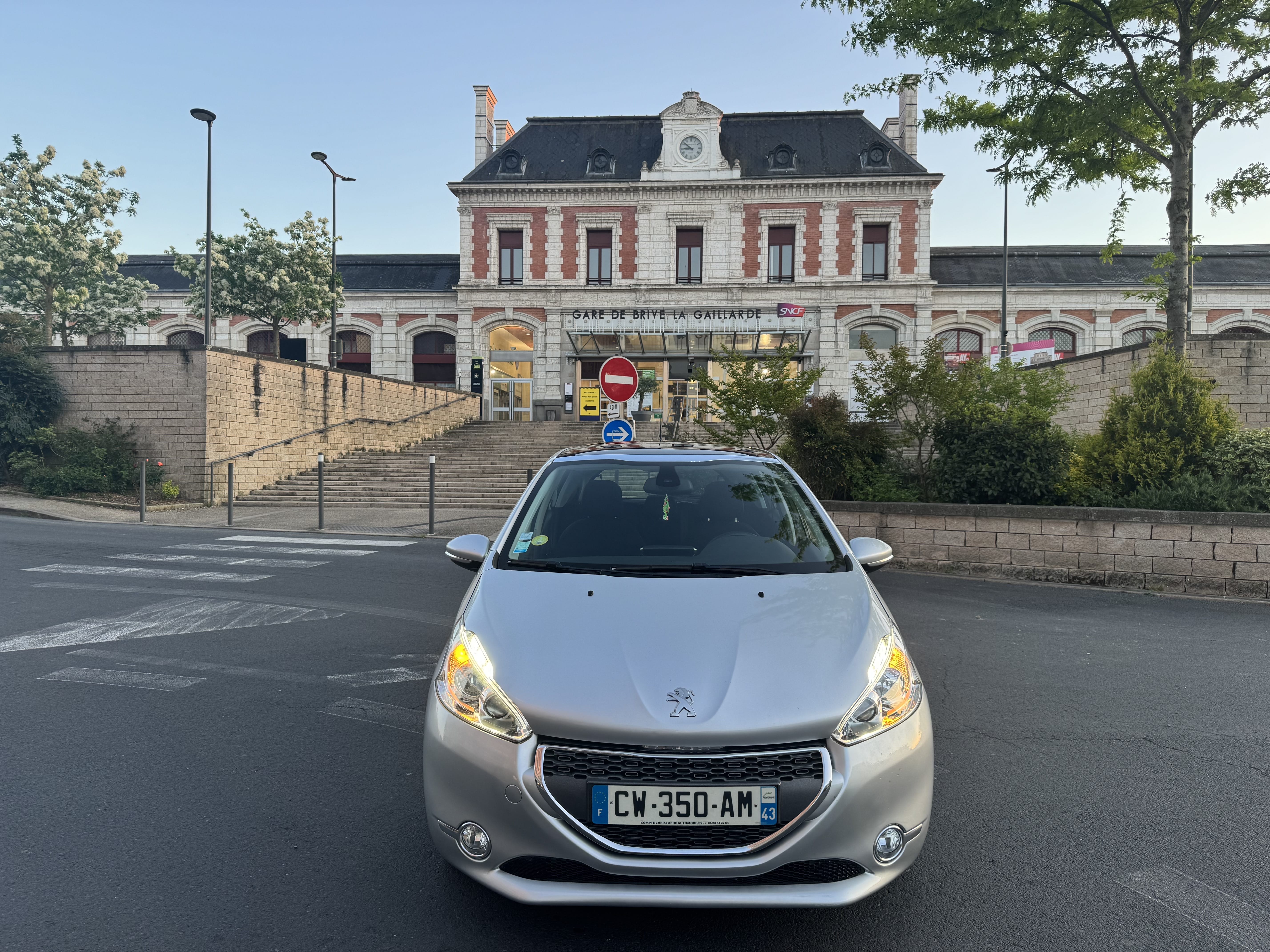 Peugeot 208 avec Climatisation